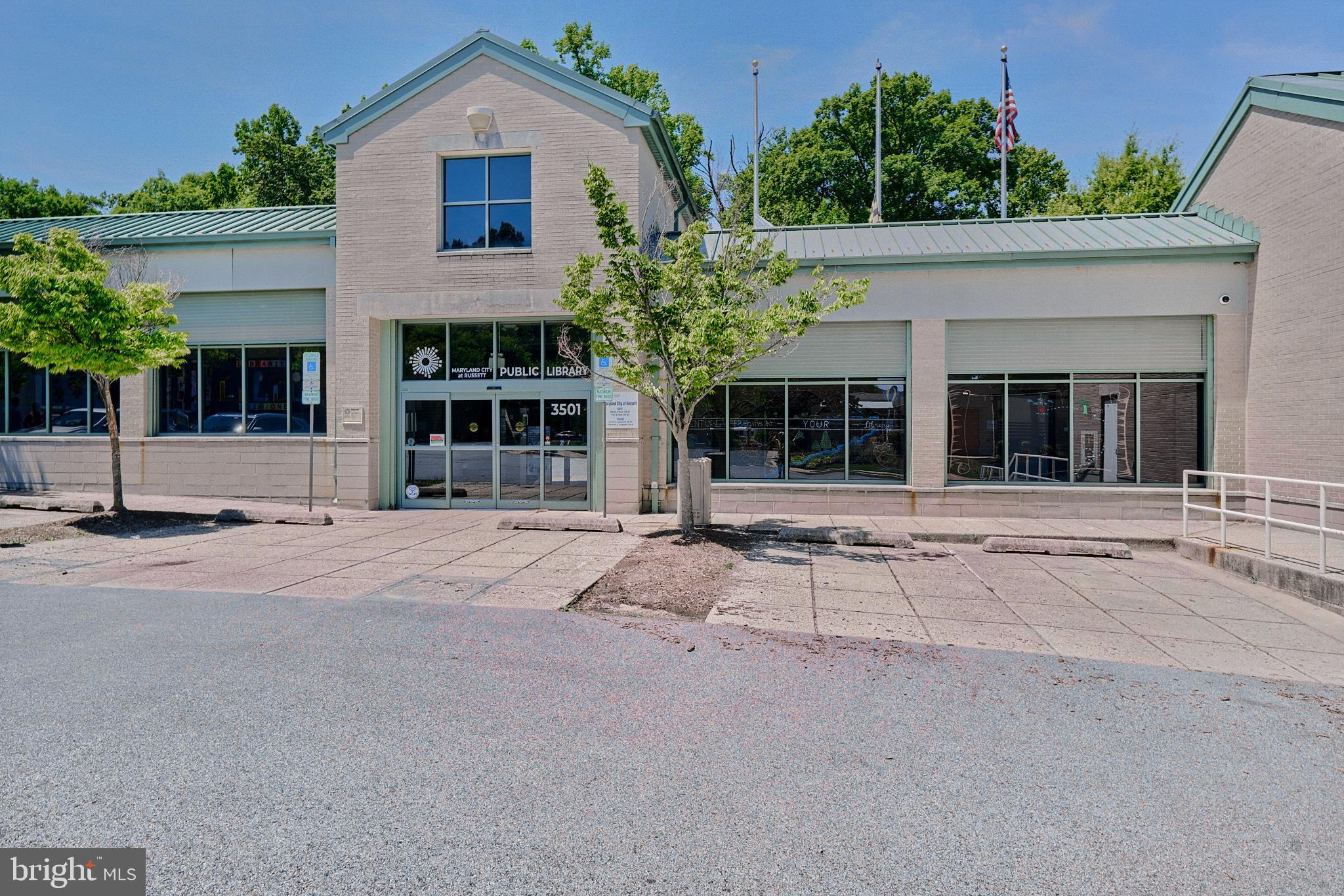 RUSSETT - Residential