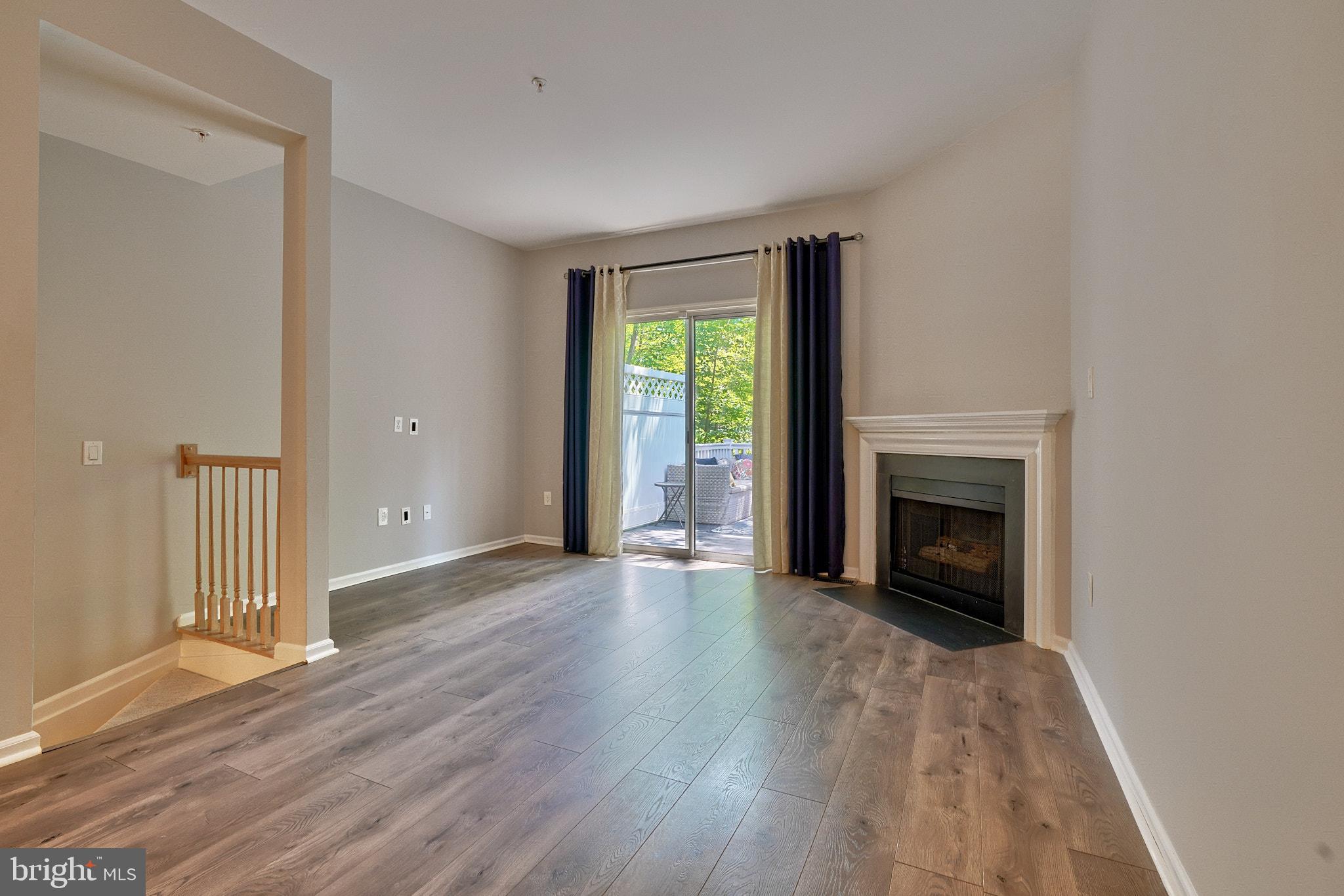 RUSSETT - Residential