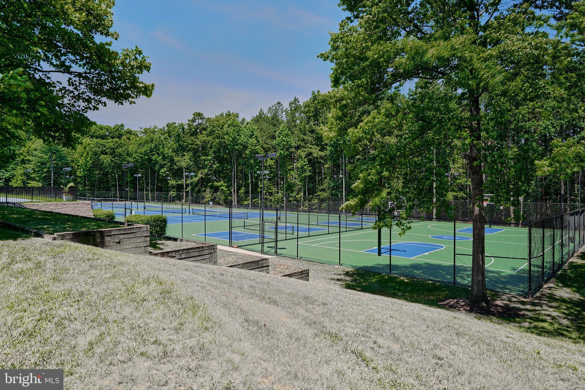 RUSSETT - Residential