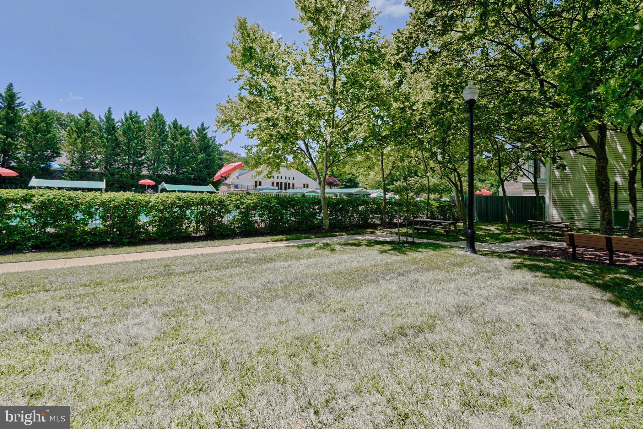 RUSSETT - Residential