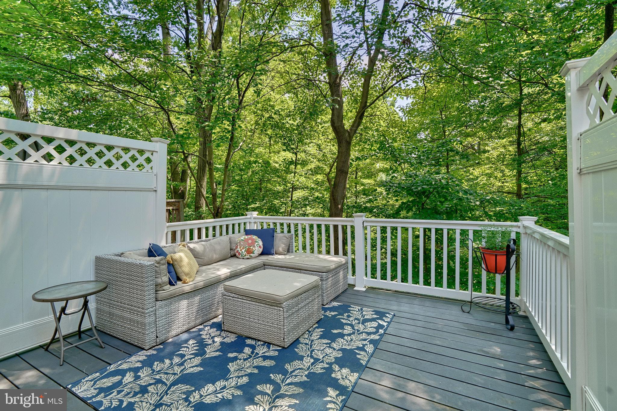 RUSSETT - Residential