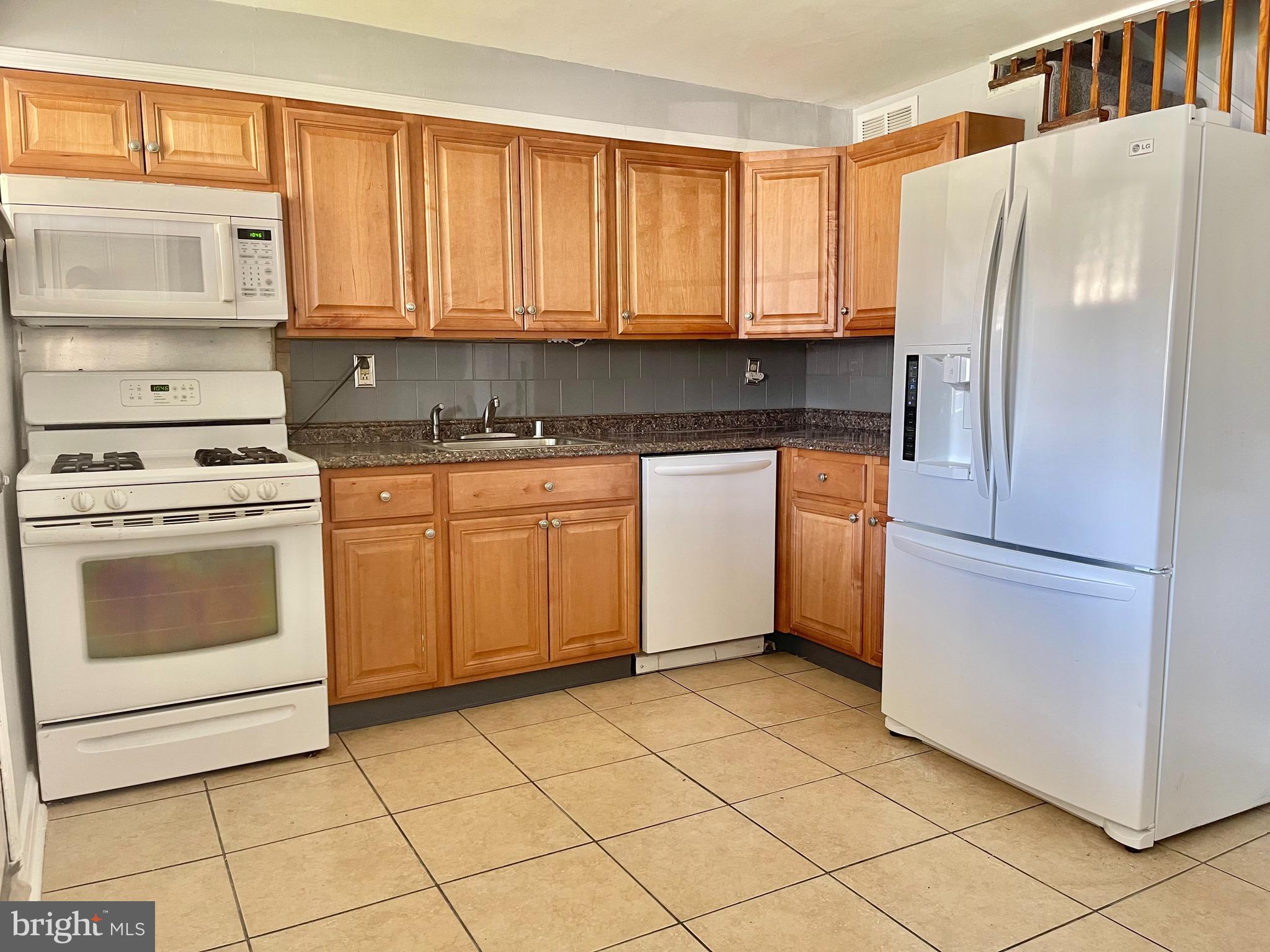 EASTFIELD - Residential Lease