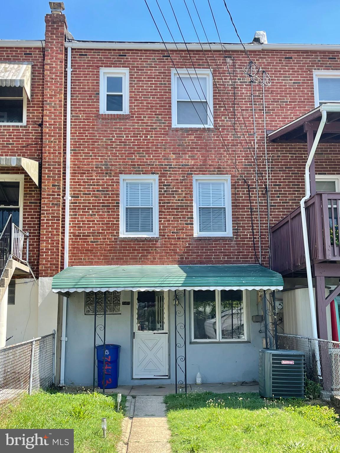 EASTFIELD - Residential Lease