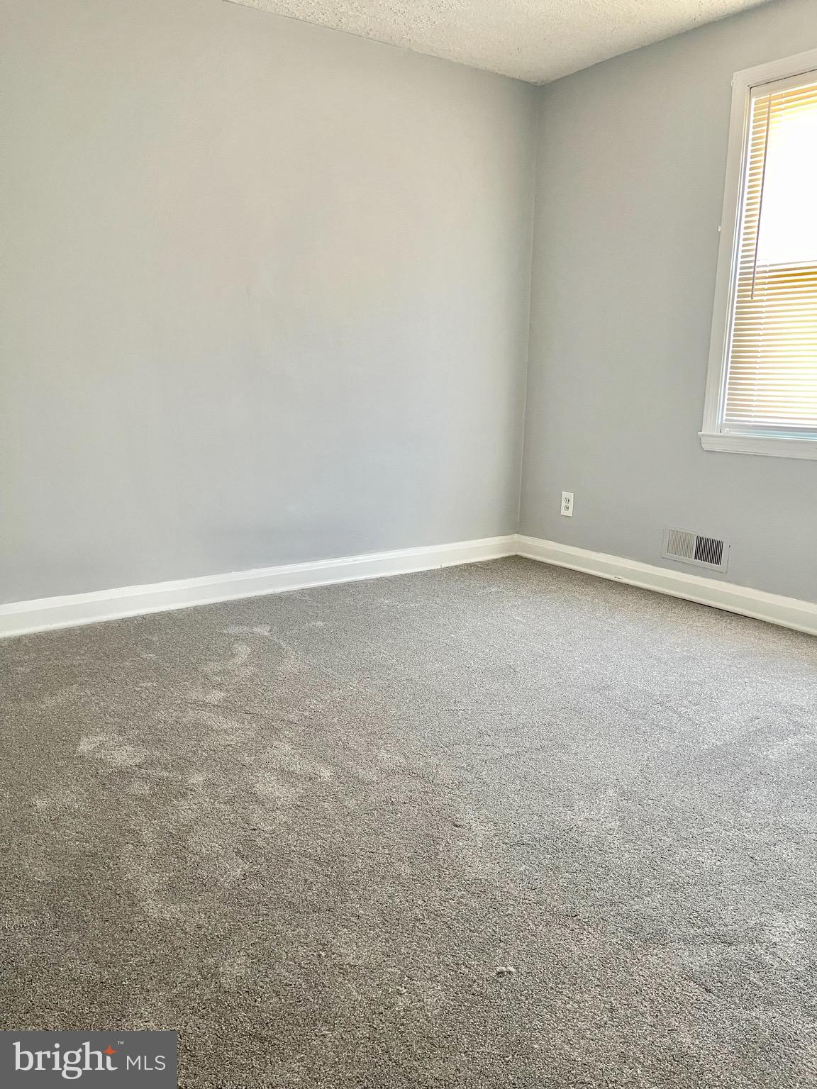 EASTFIELD - Residential Lease