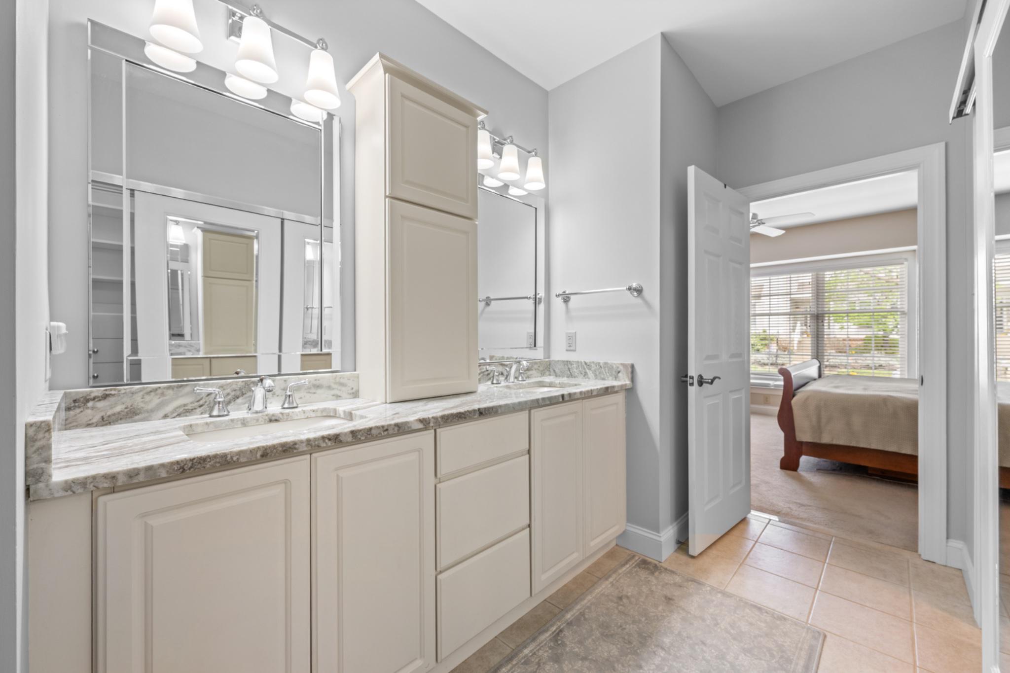 WEATHERSTONE - Residential