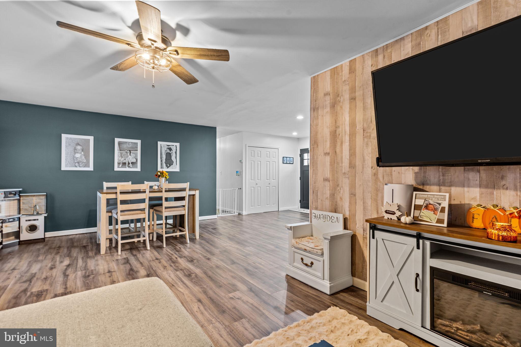 DOGWOOD HOLLOW - Residential