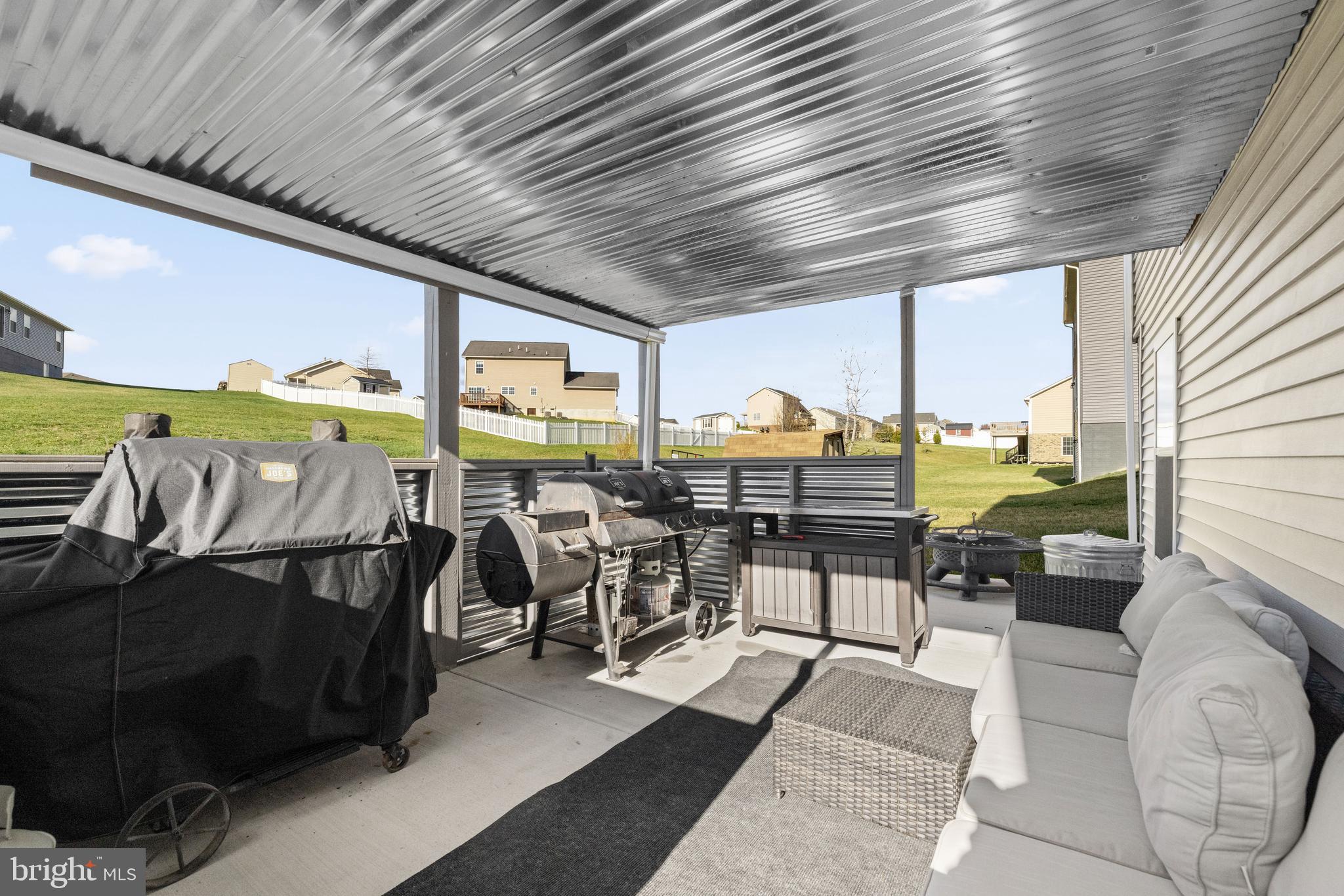 COYOTE RUN - Residential