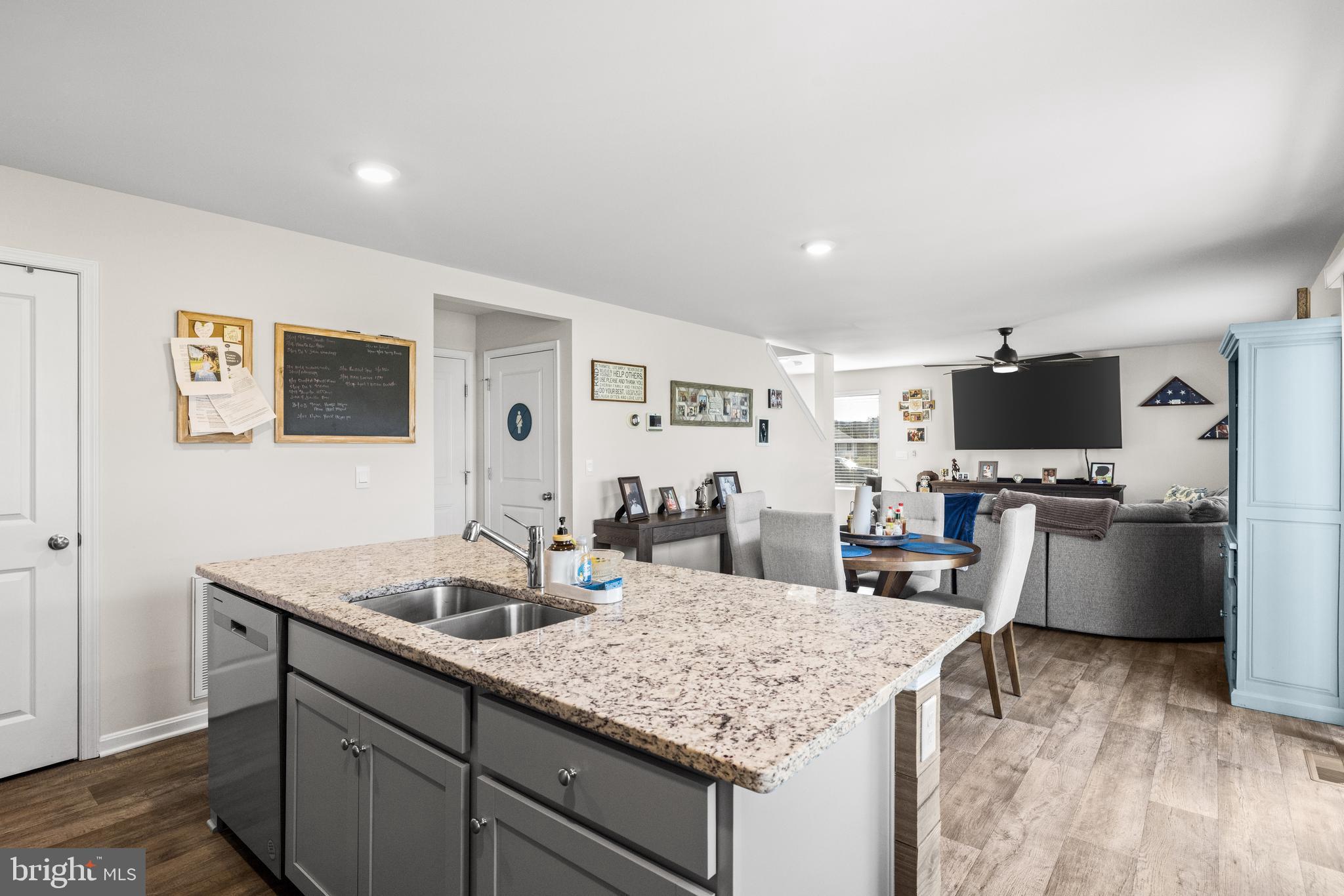 COYOTE RUN - Residential