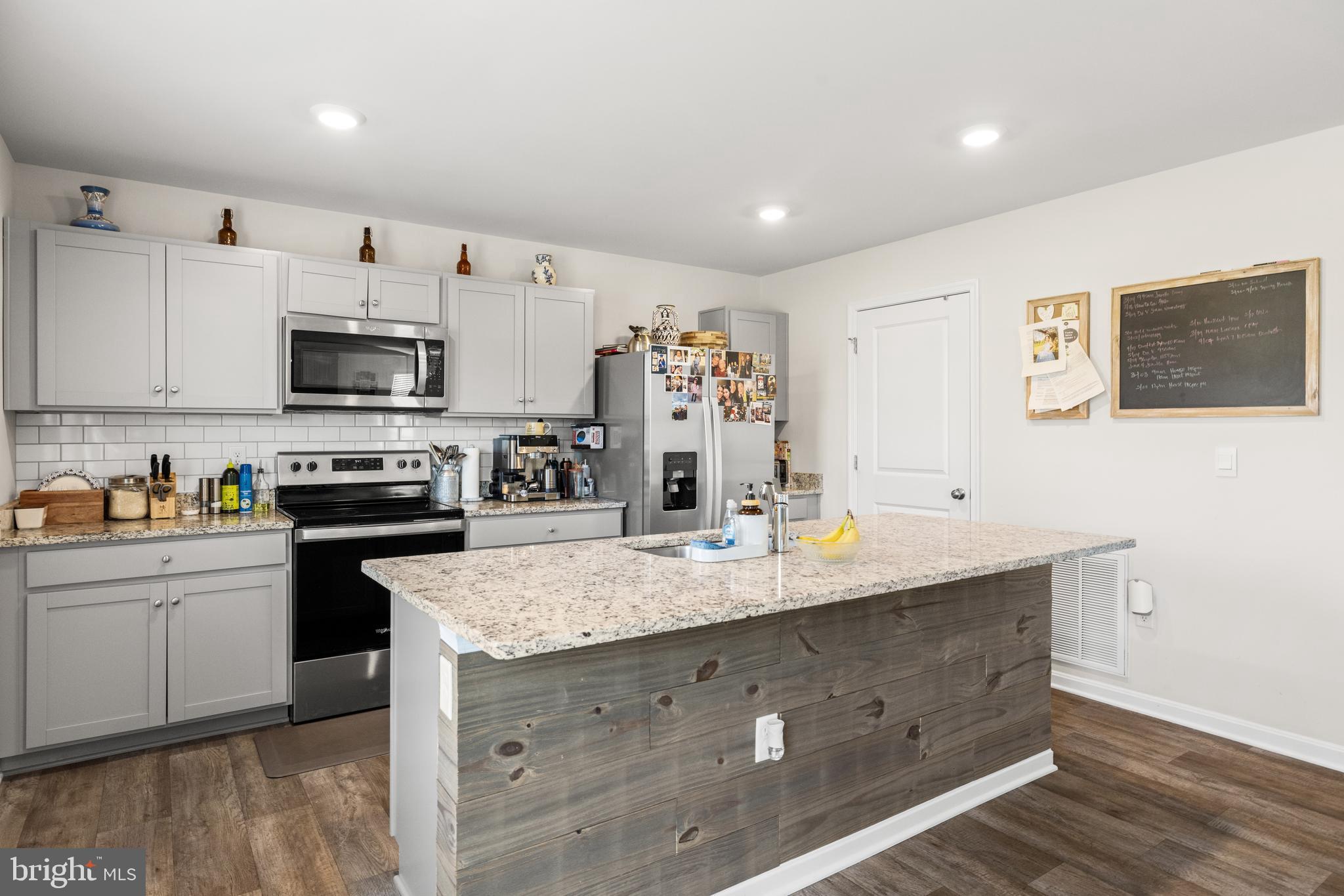 COYOTE RUN - Residential