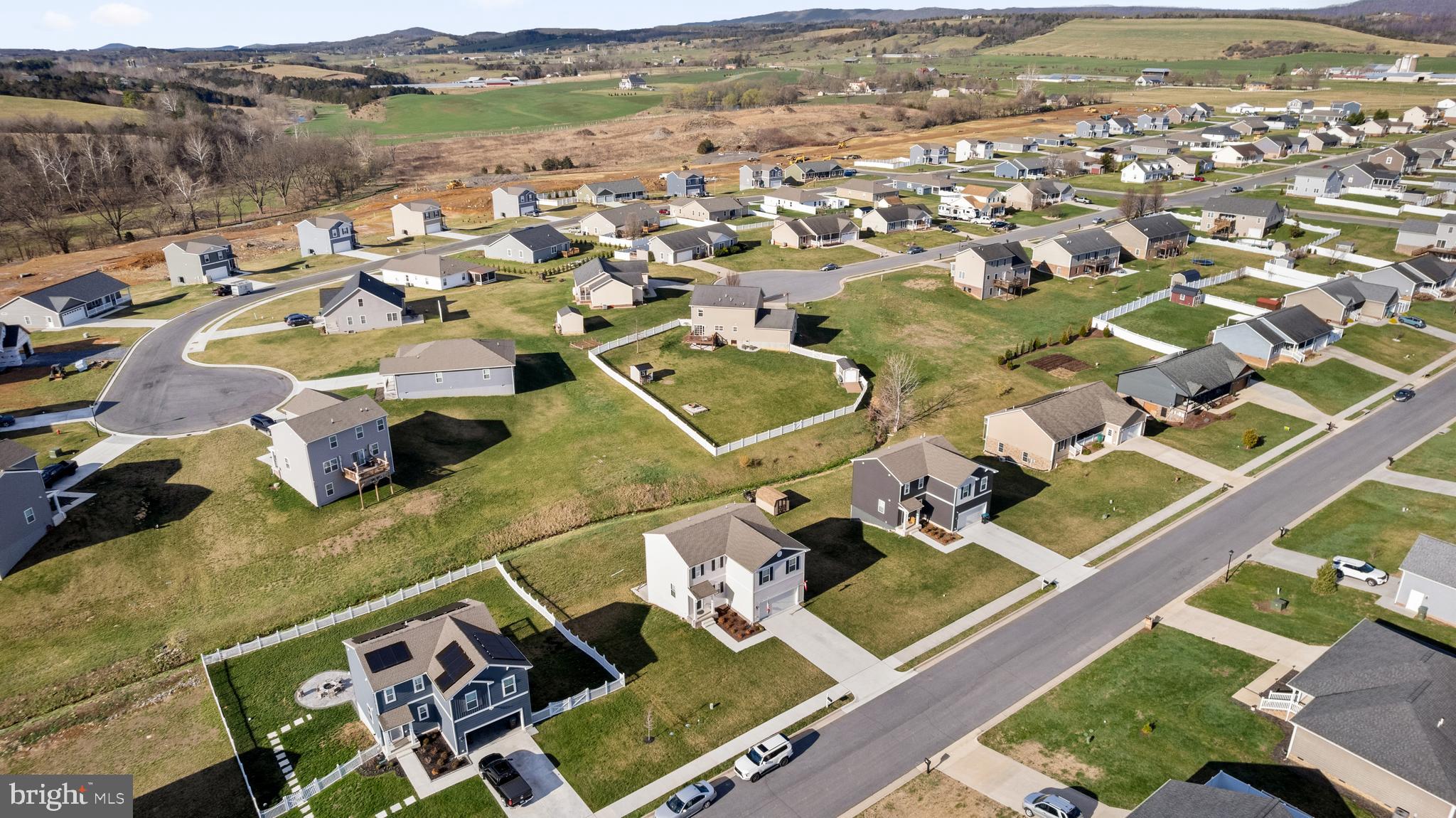 COYOTE RUN - Residential