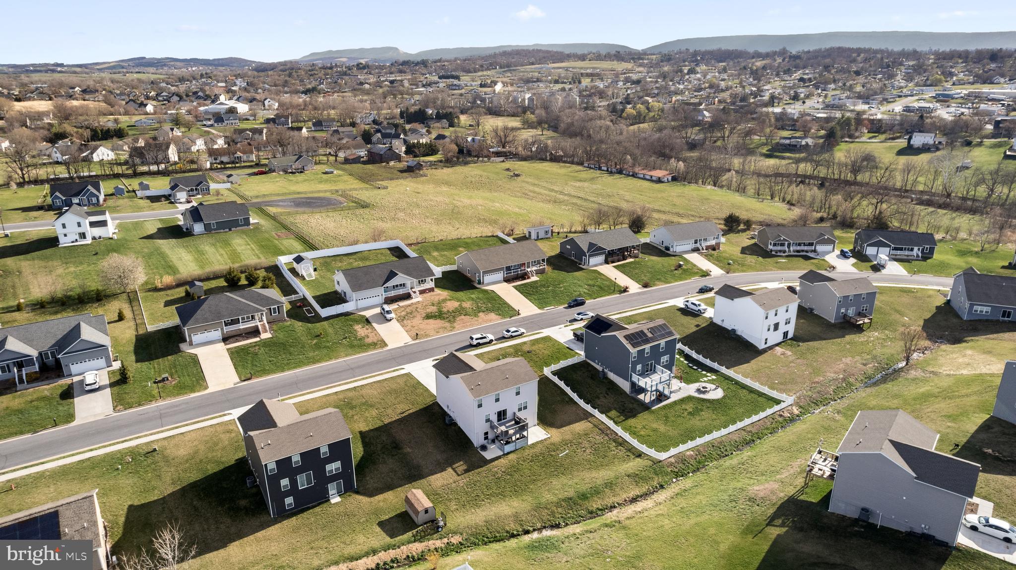 COYOTE RUN - Residential