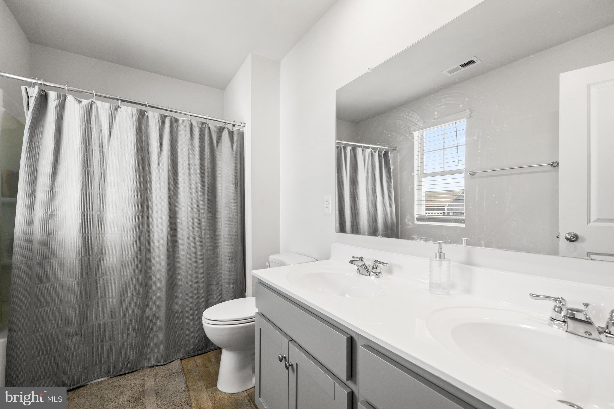 COYOTE RUN - Residential