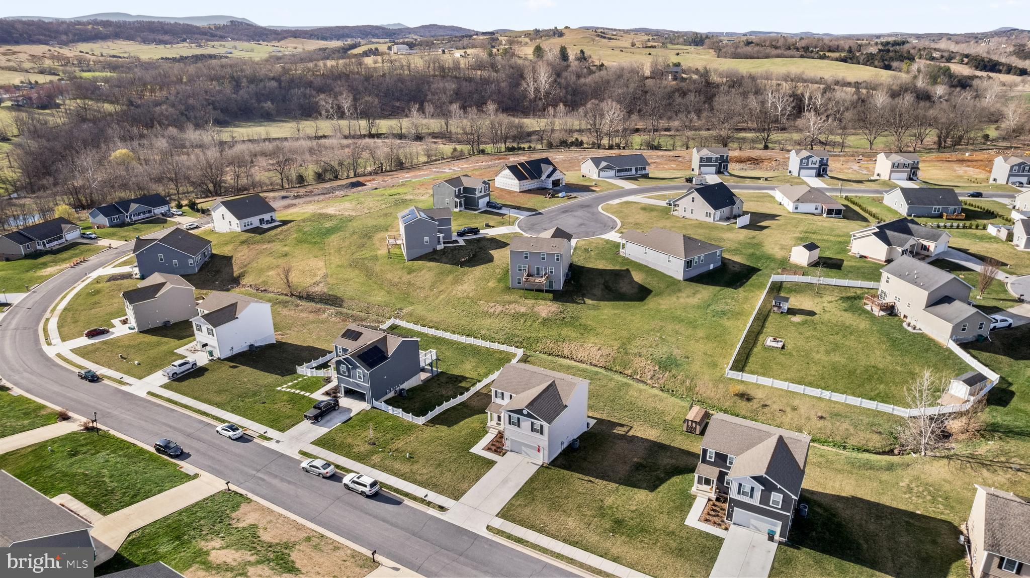 COYOTE RUN - Residential