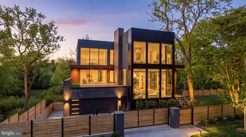 MLS: DCDC2254782
