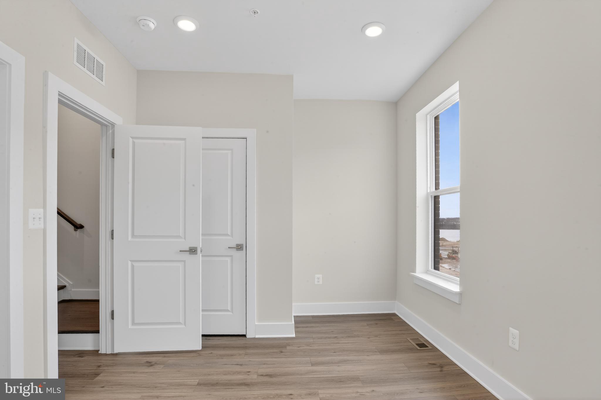 LOCKE LANDING - Residential