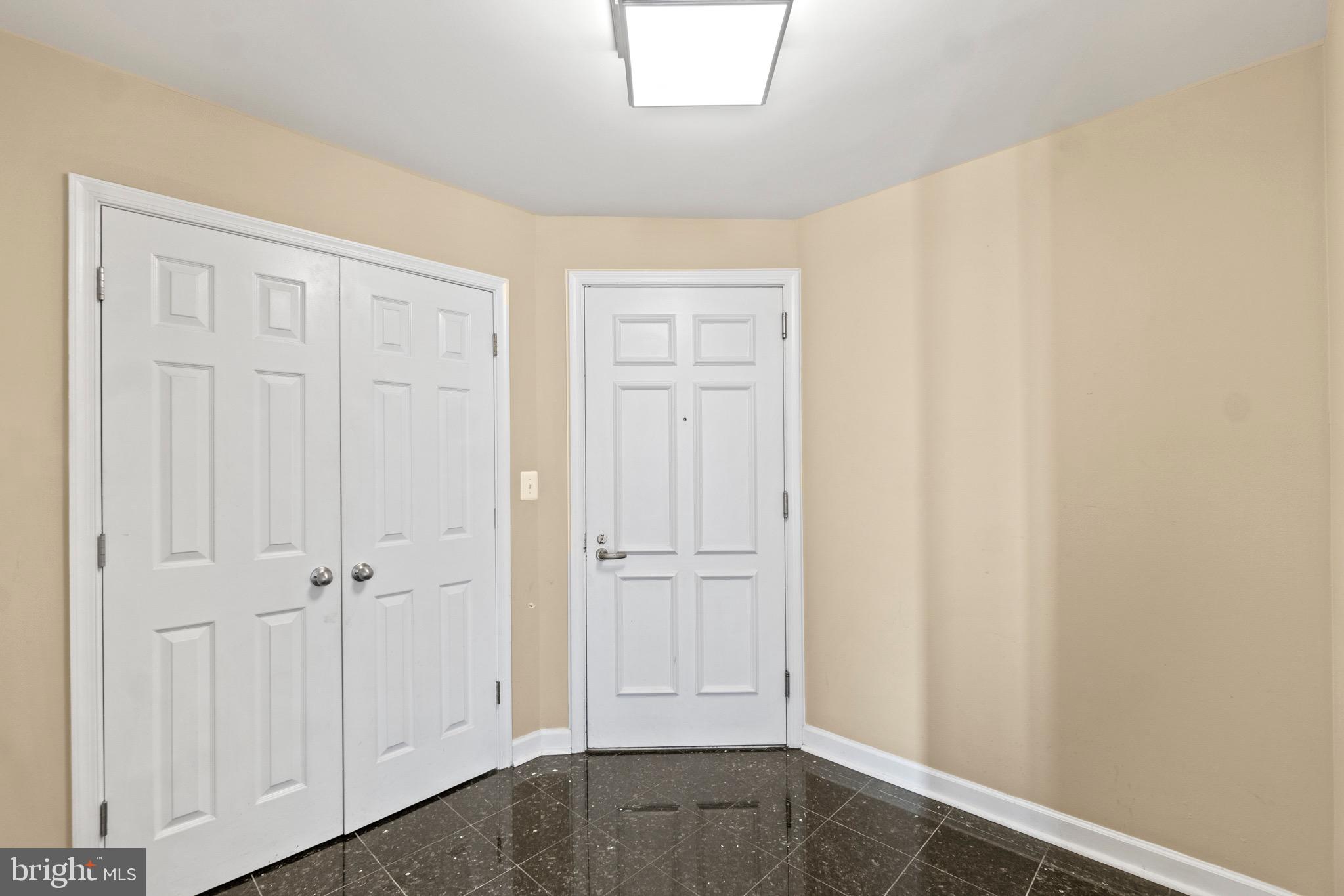 HARBORVIEW TOWERS - Residential Lease