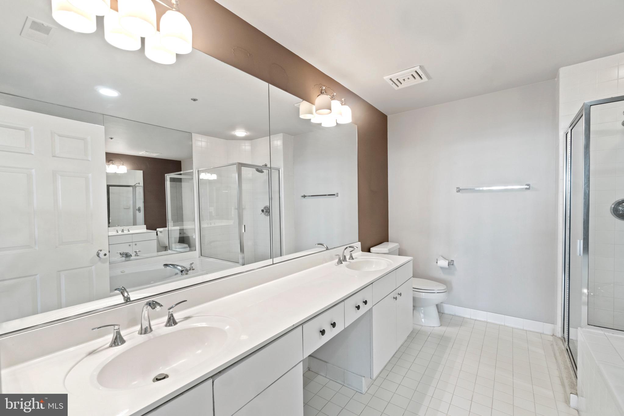 HARBORVIEW TOWERS - Residential Lease