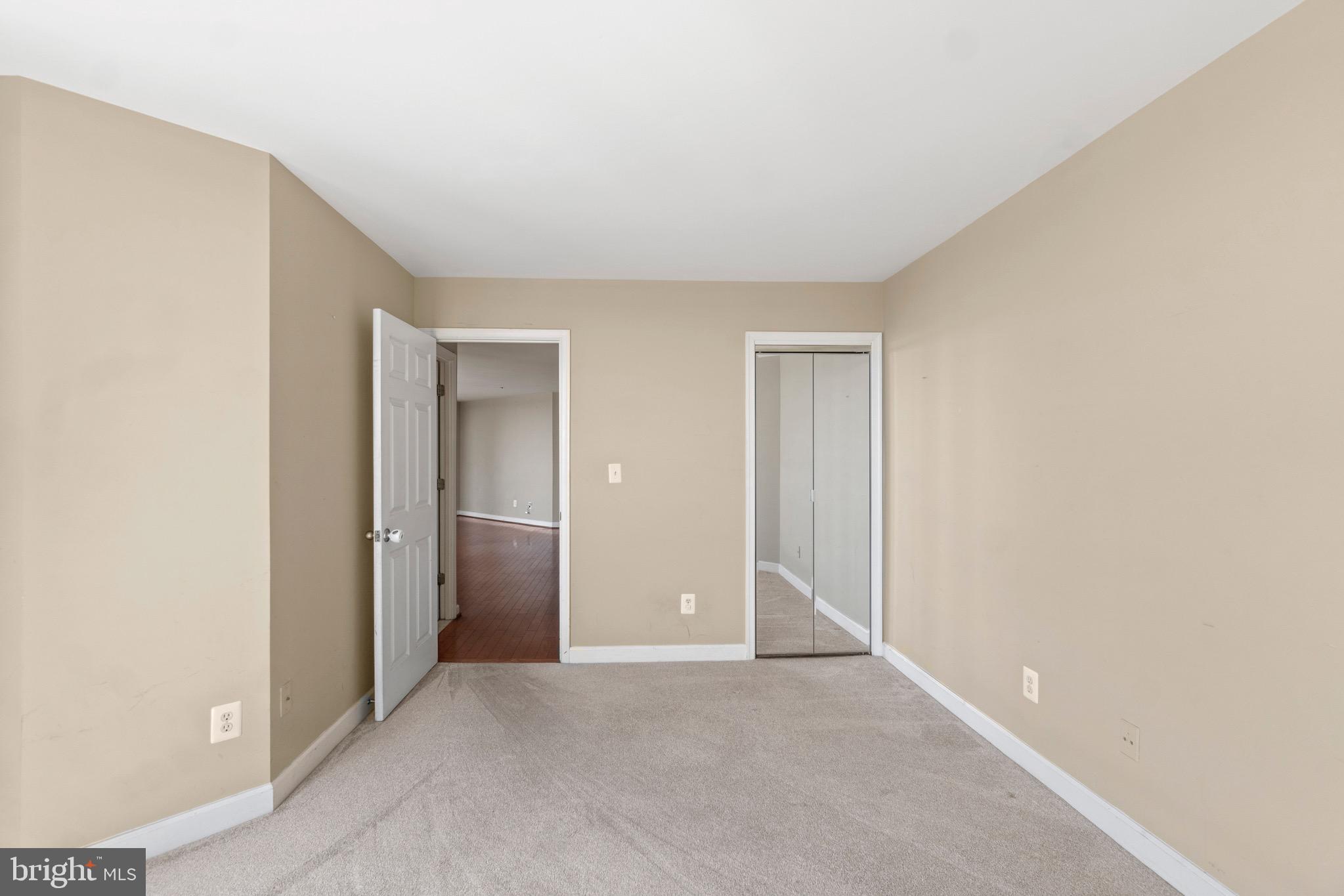HARBORVIEW TOWERS - Residential Lease