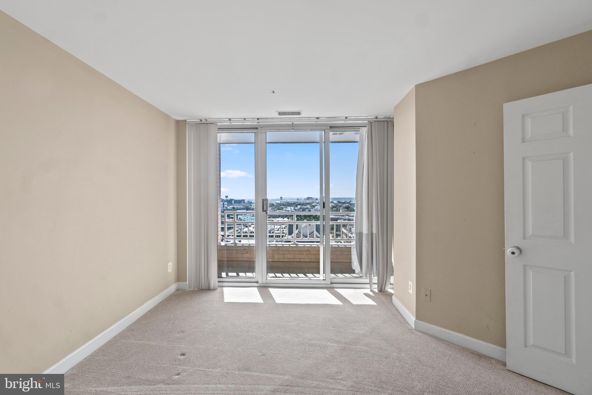 HARBORVIEW TOWERS - Residential Lease