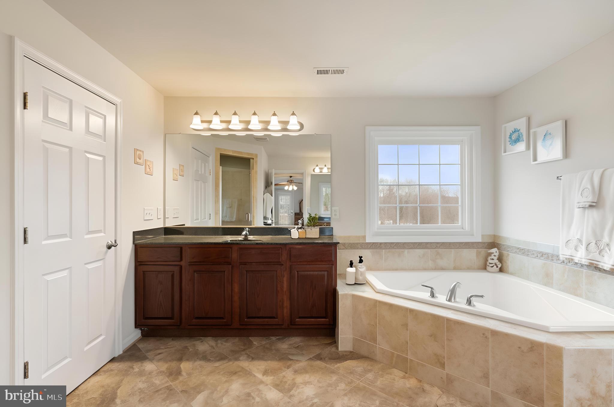 KINGS LEIGH ESTATES - Residential