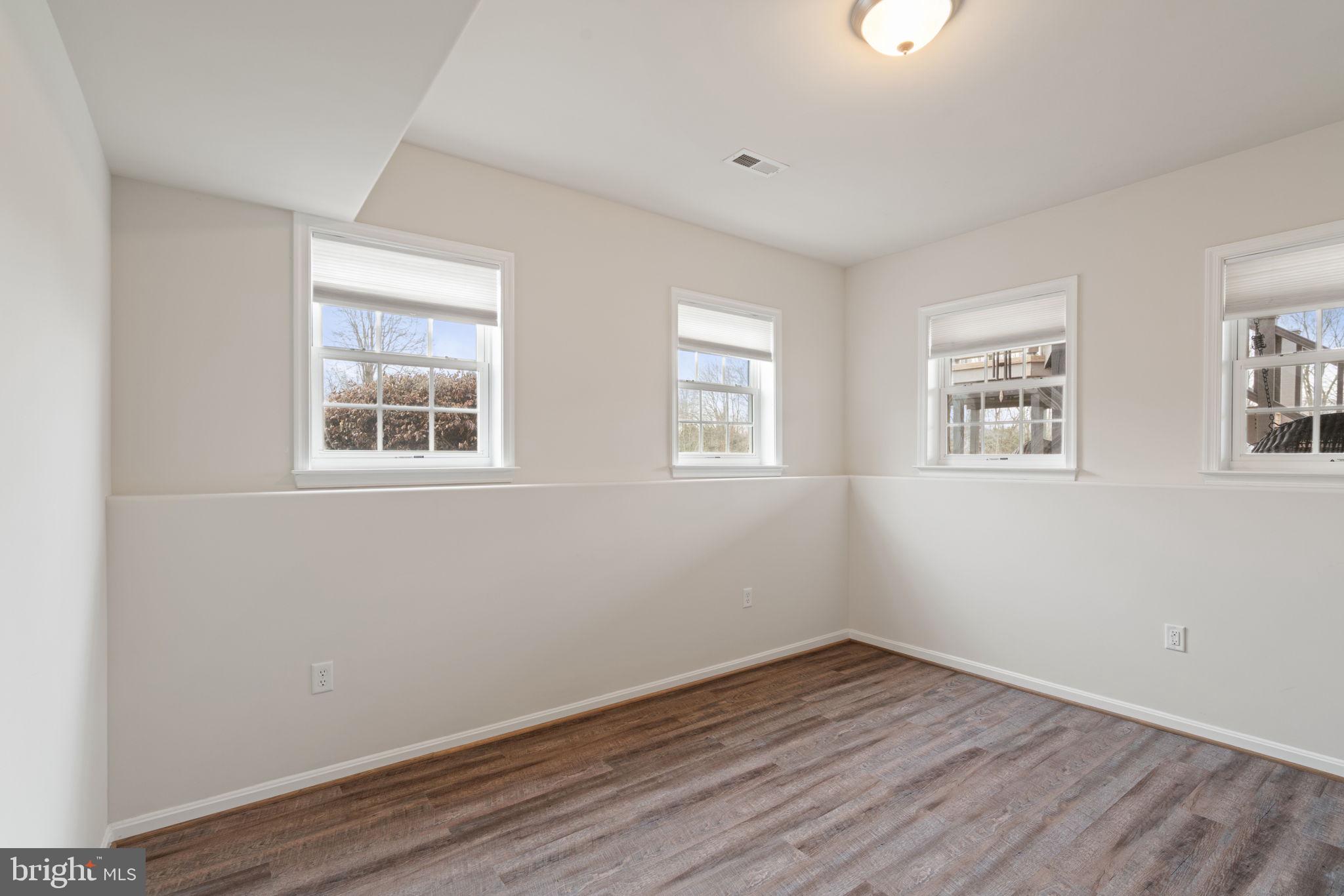 KINGS LEIGH ESTATES - Residential