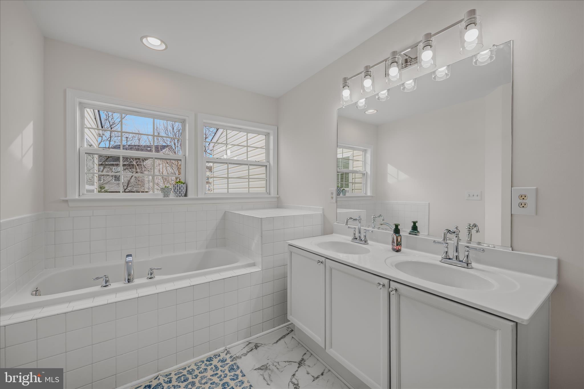 FAIRWAYS WEST - Residential