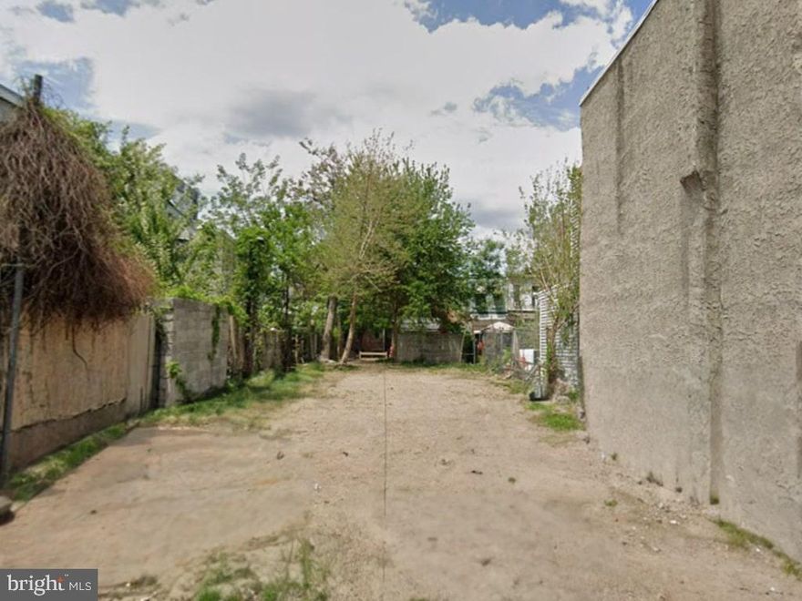 This 14' x 53' vacant lot offers just under 750 square feet of opportunity in a fast-developing pocket of 19134. Zoned RSA5 and tucked just off Aramingo Ave, it’s a clean slate for a ground-up build, whether you’re thinking rental, resale, or long-term hold. The block has seen activity, the zoning keeps it simple, and the location makes it easy, minutes to I-95, public transit, and neighborhood retail. Whether you're a builder looking to plant a flag or an investor thinking five years ahead, 2808 Helen checks the right boxes.
