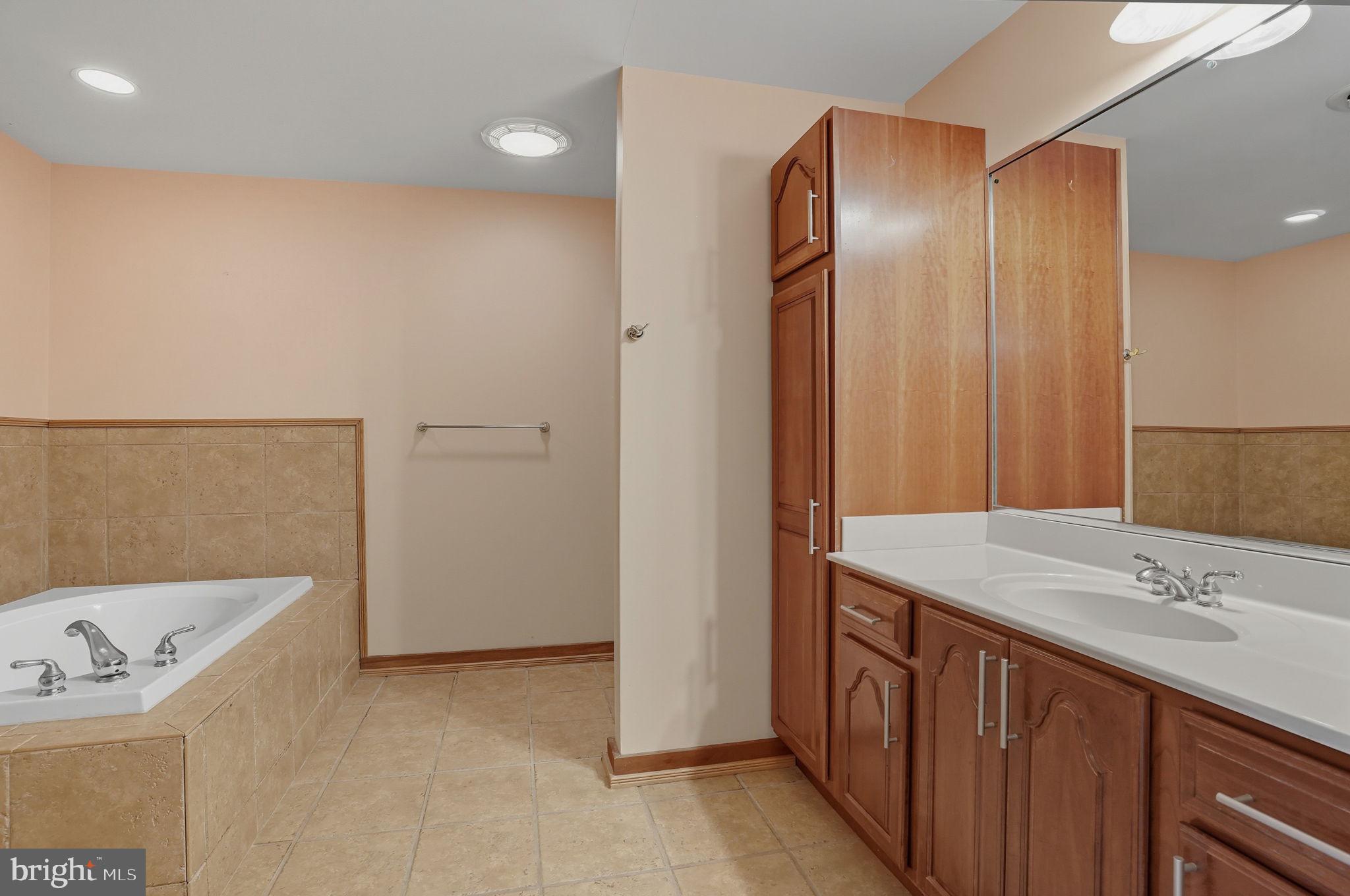VILLAGEATWILDQUAIL - Residential