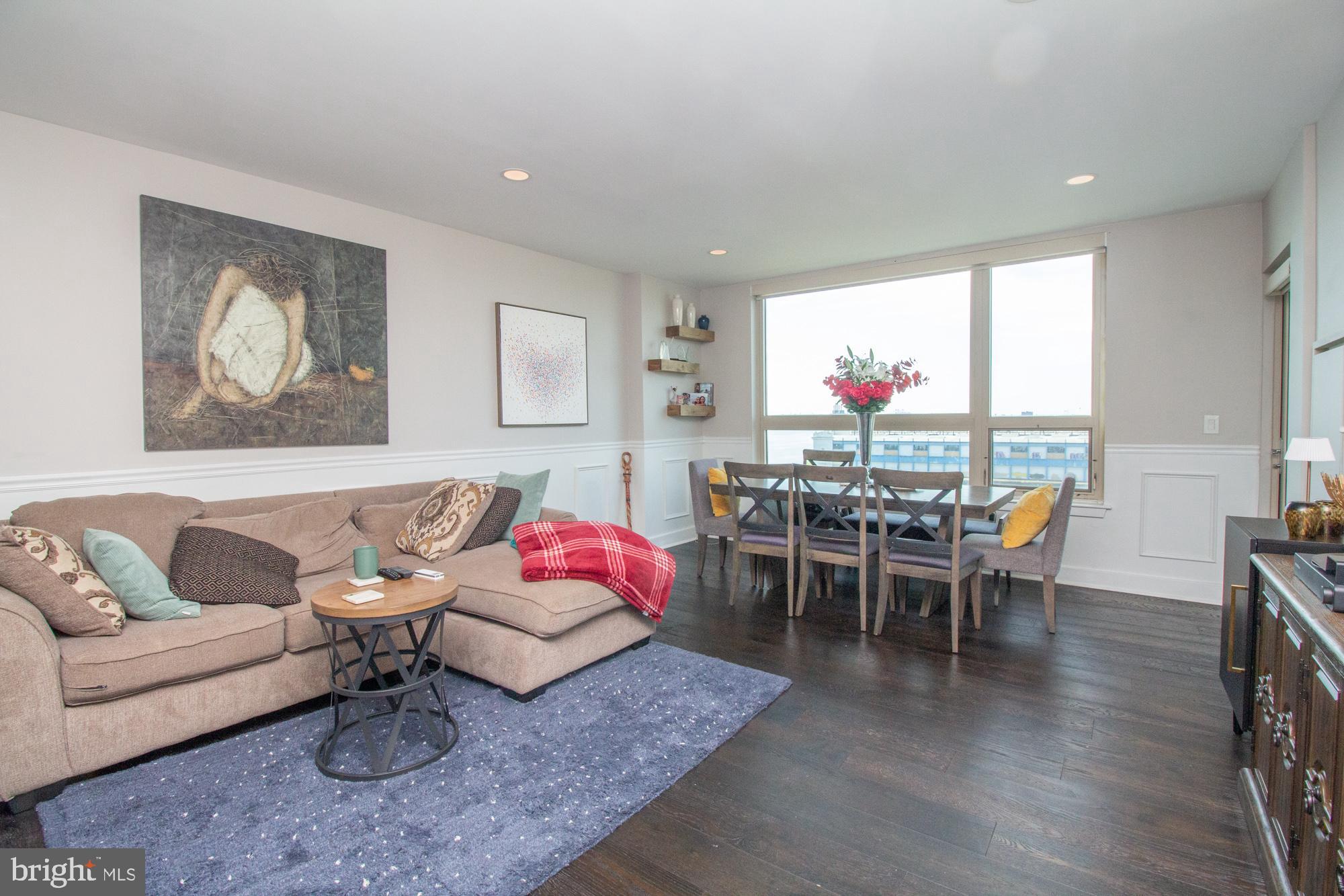 717 S CHRISTOPHER COLUMBUS BOULEVARD S 714
