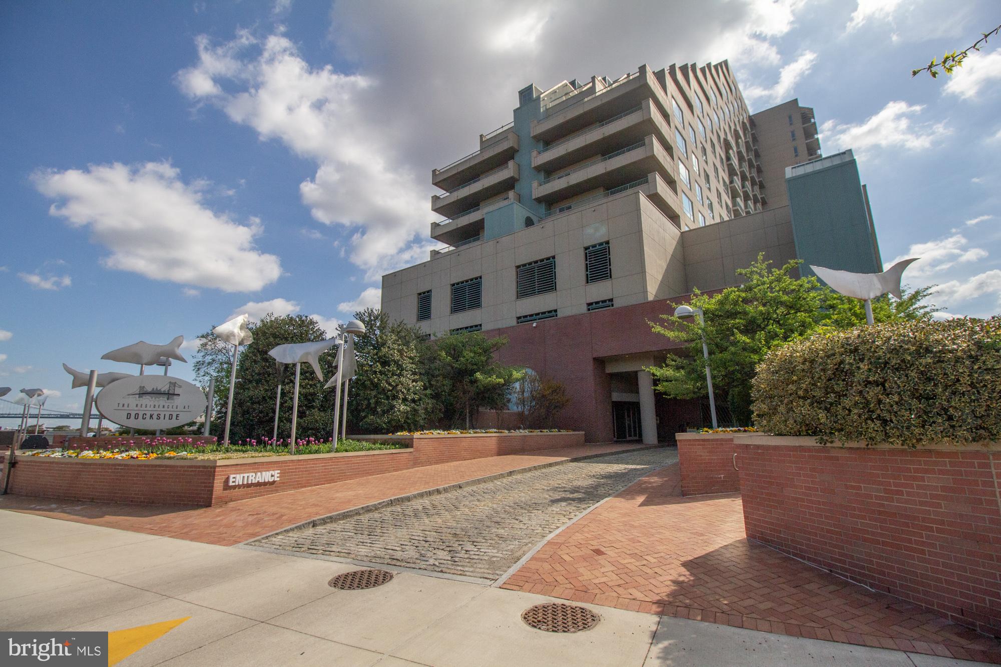 717 S CHRISTOPHER COLUMBUS BOULEVARD S 714