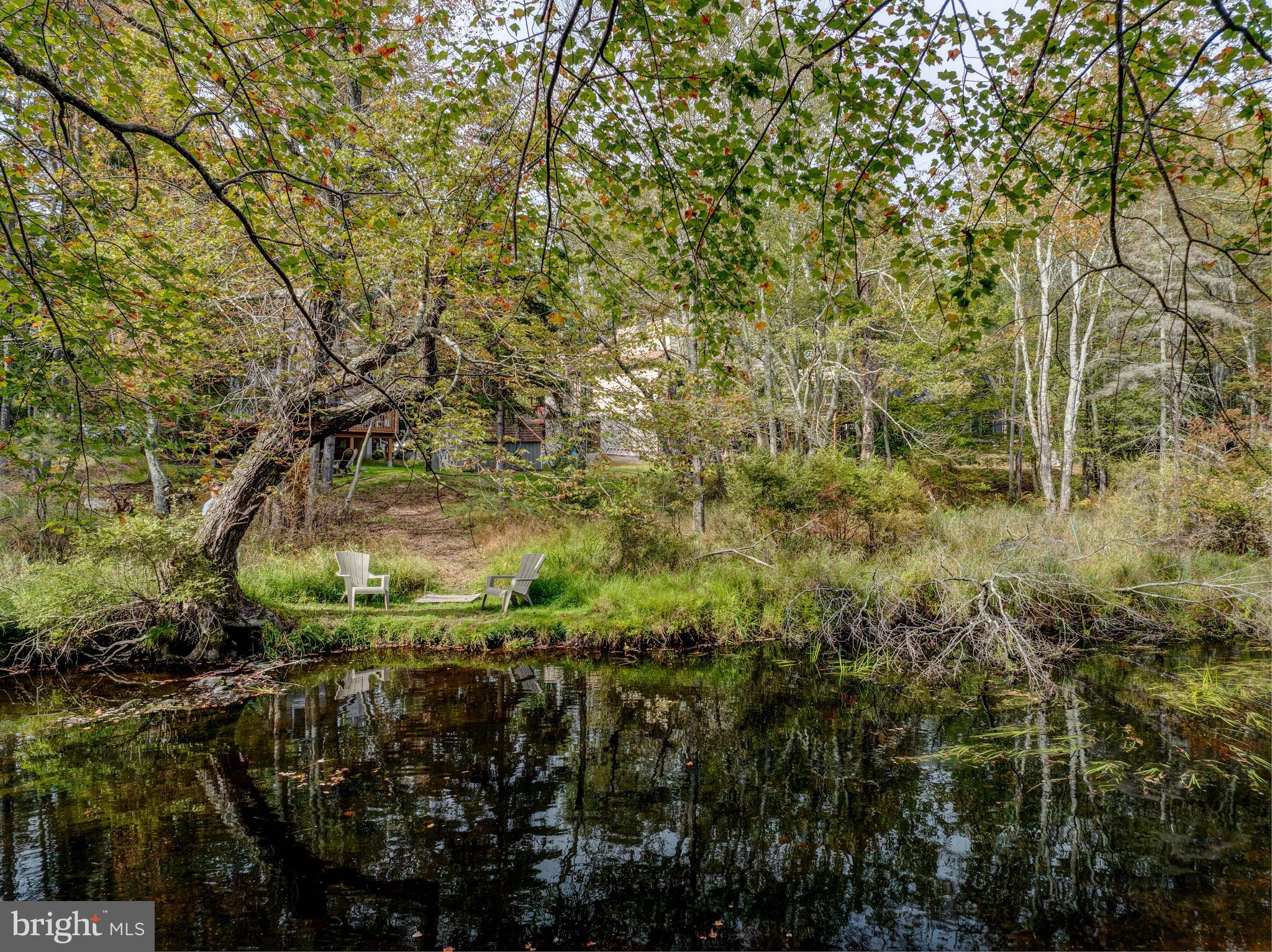 ARROWHEAD  LAKES - Residential