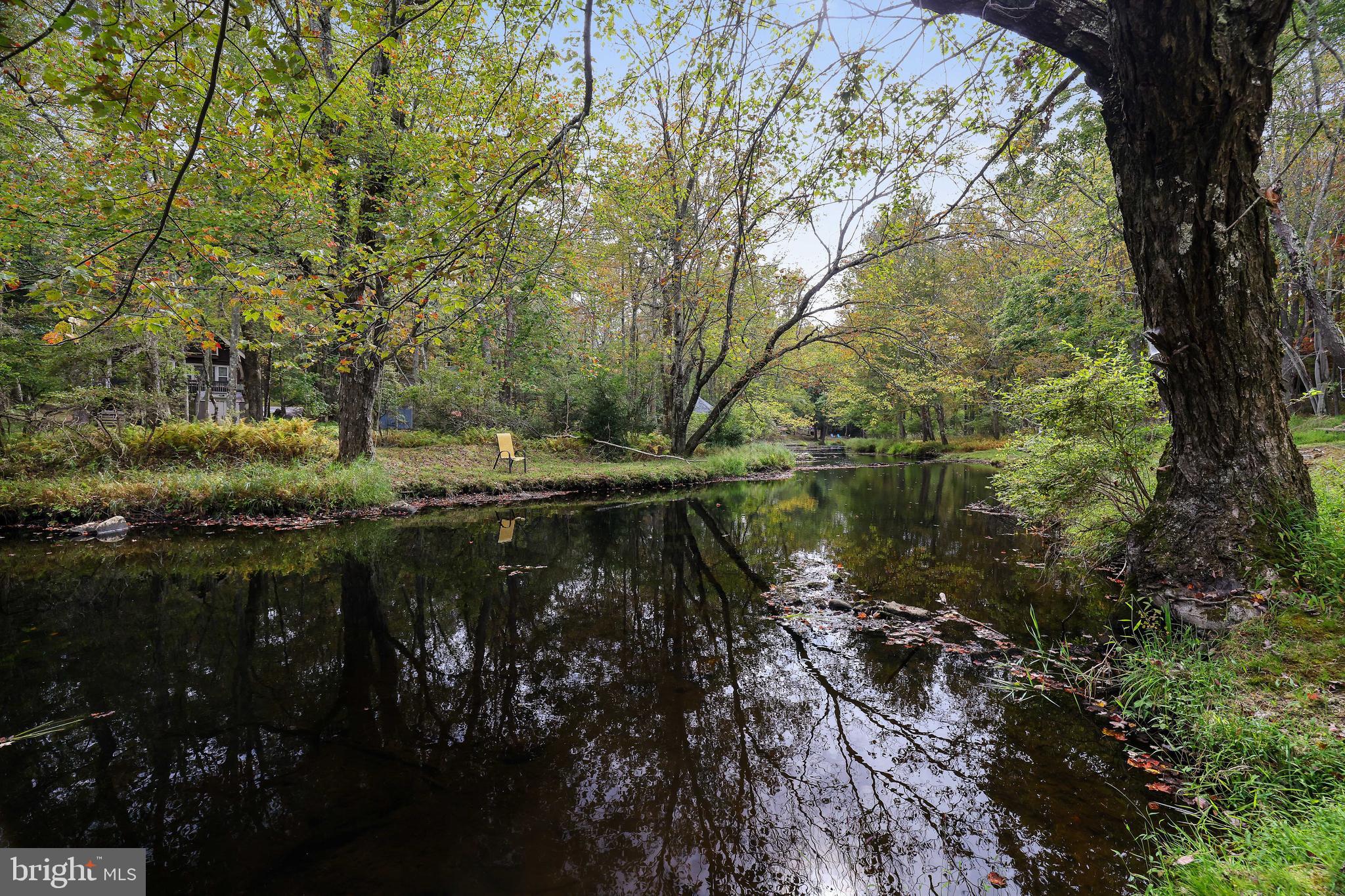 ARROWHEAD  LAKES - Residential