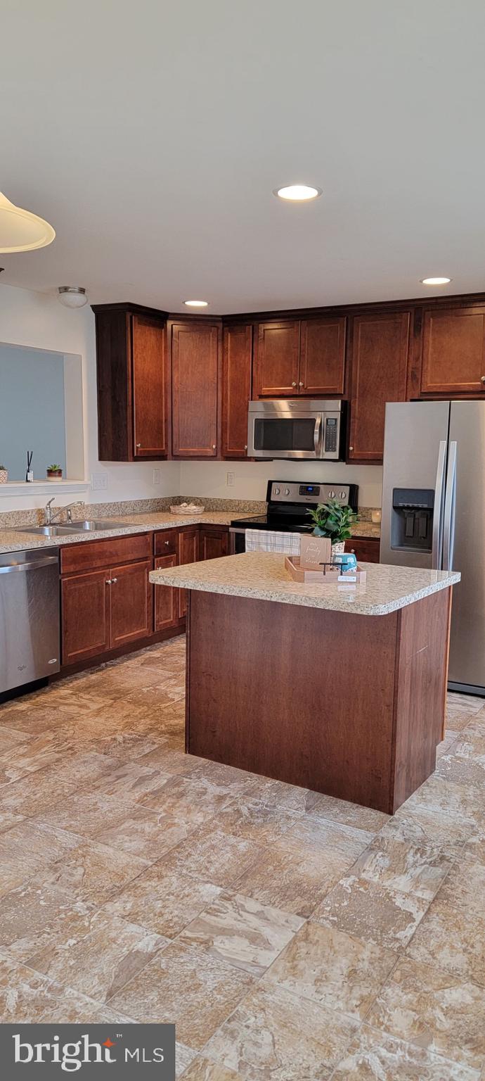 STONEBROOK VILLAGE - Residential Lease