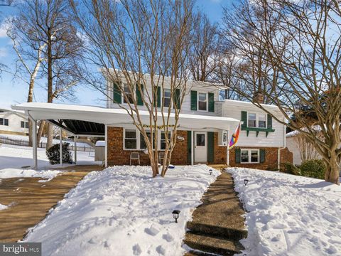 Photo of 14205 Parkvale Road, ROCKVILLE, MD 20853 (MLS # MDMC2214914)