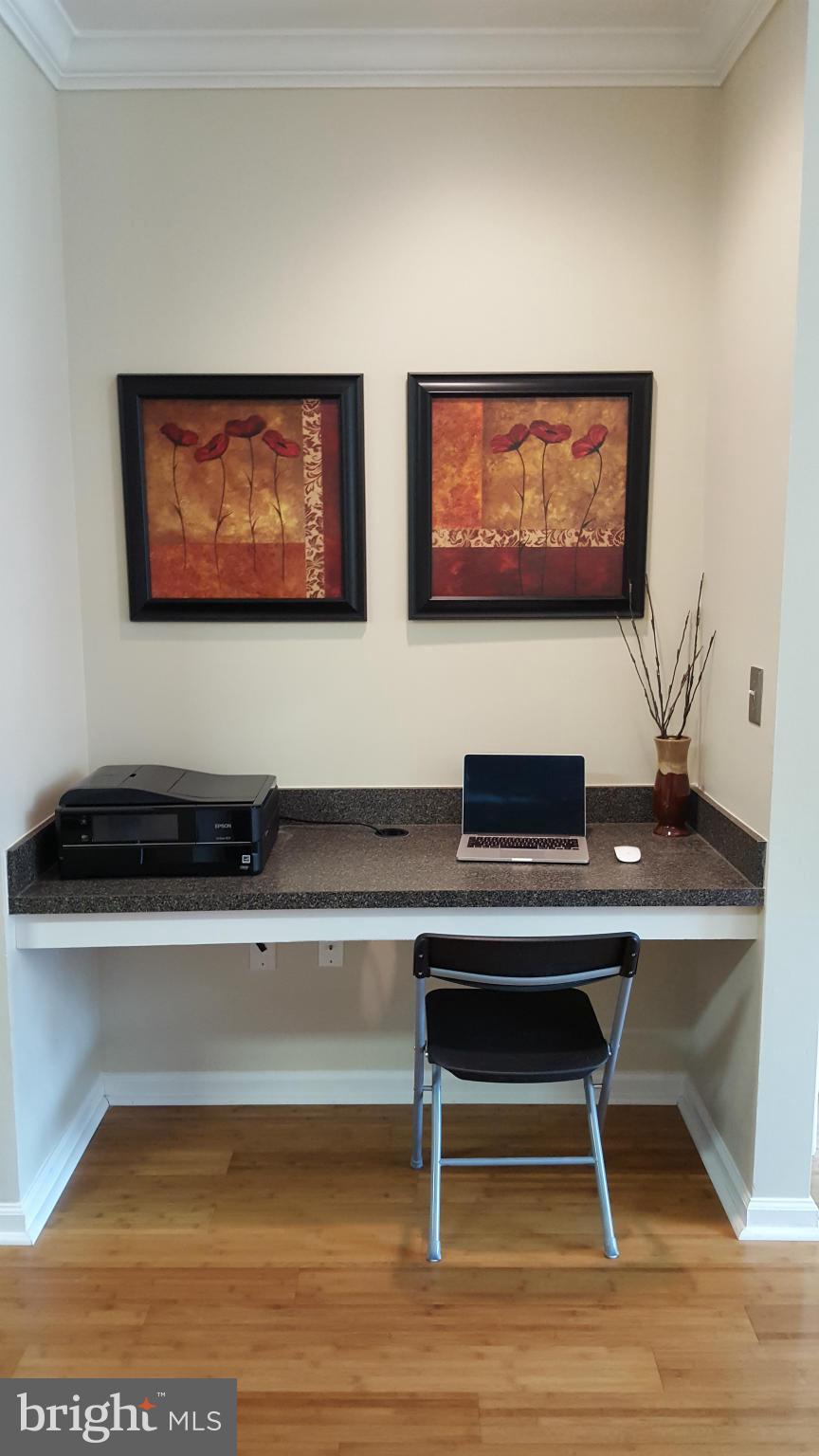 SAVOY AT RESTON TOWN CENTER - Residential