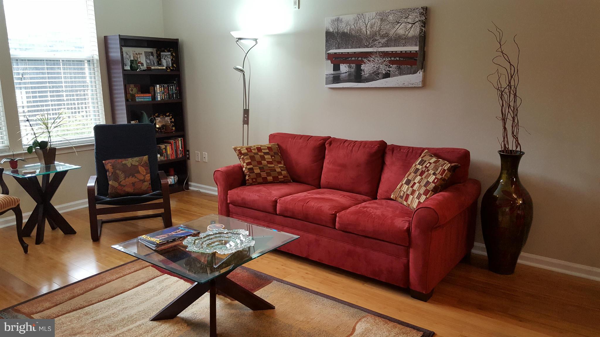 SAVOY AT RESTON TOWN CENTER - Residential