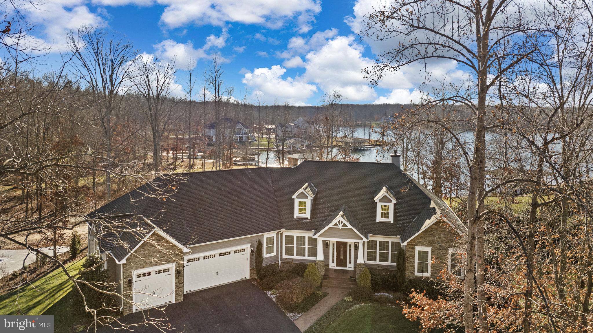 NOAH'S LANDING - Residential