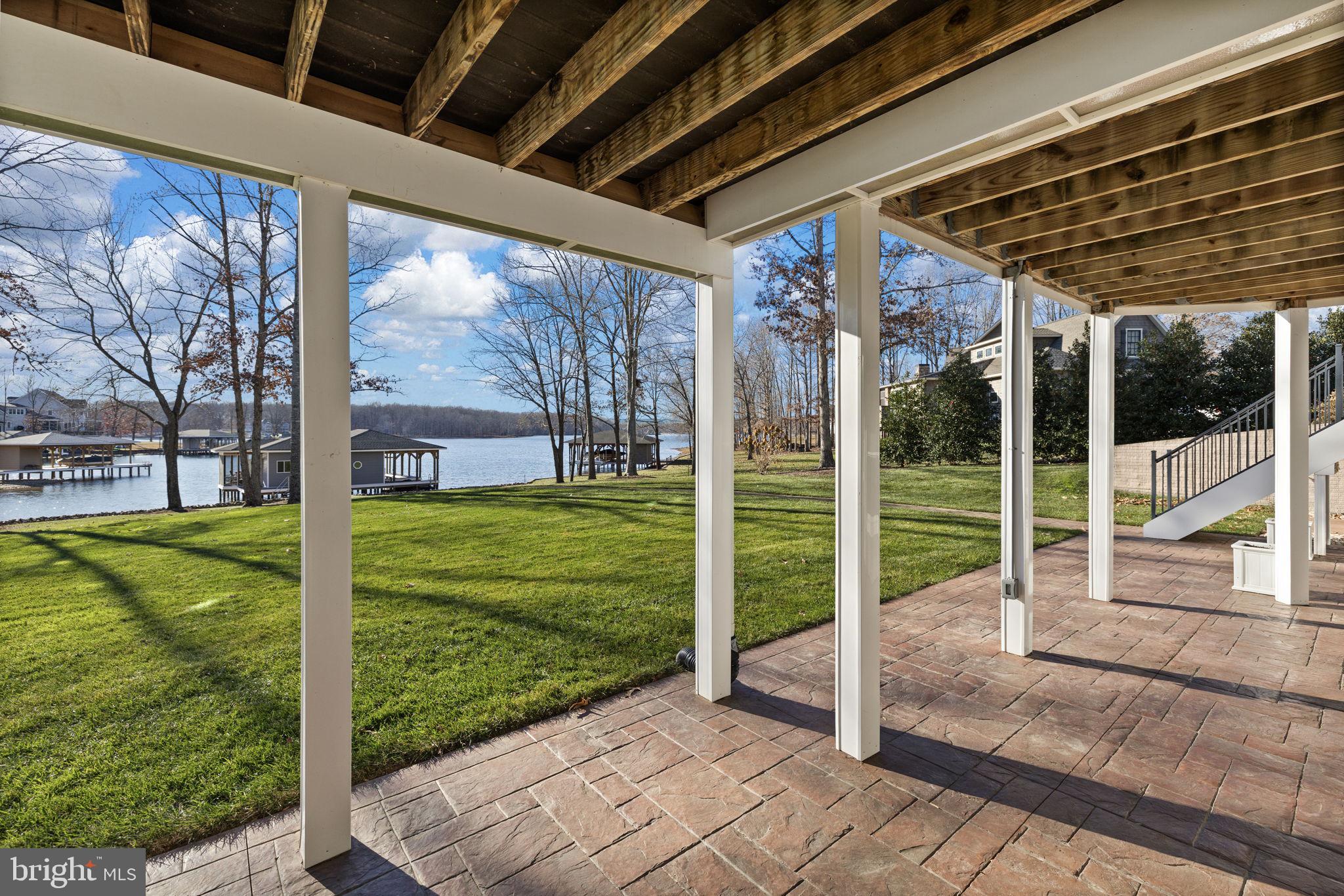 NOAH'S LANDING - Residential