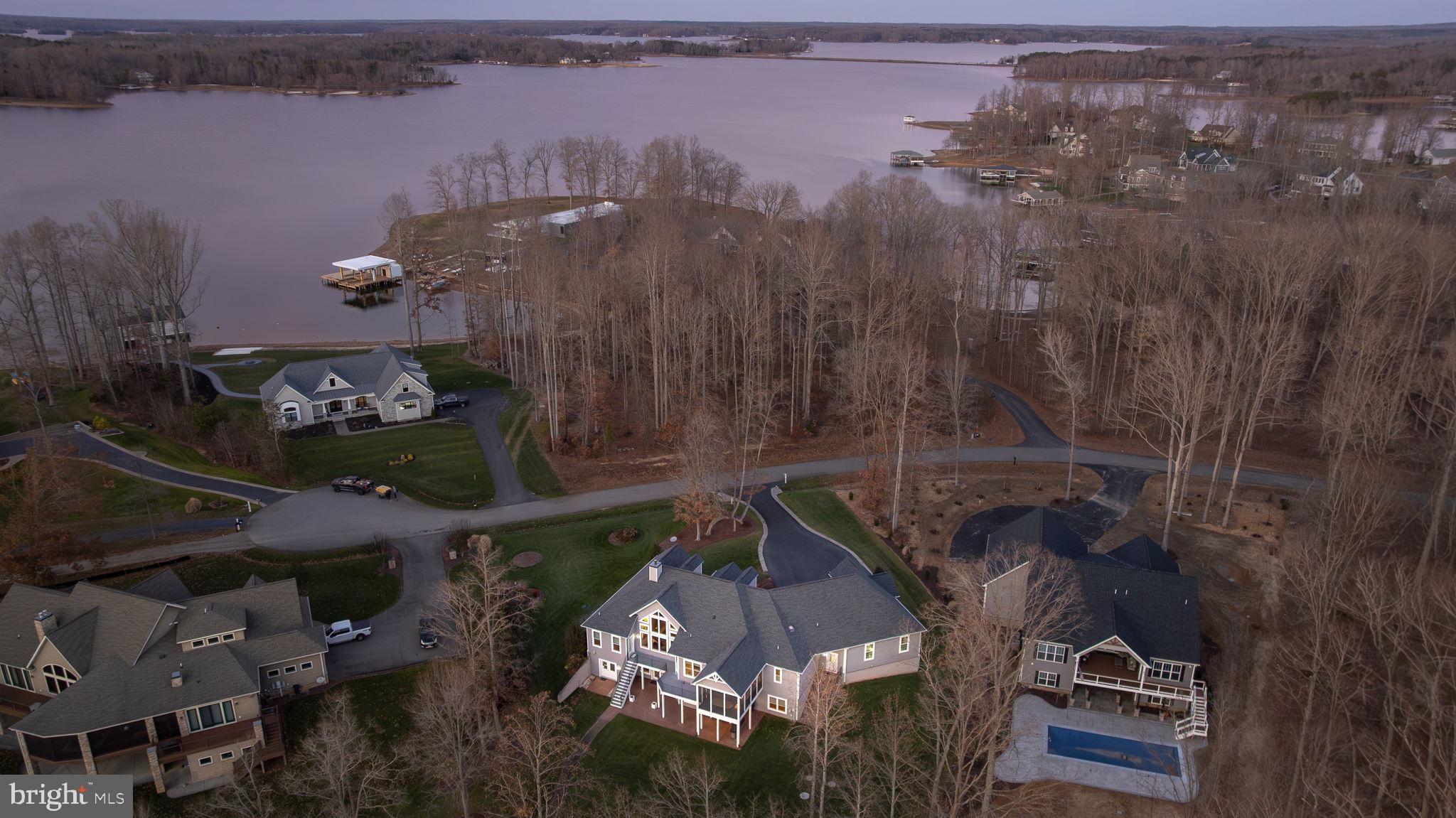 NOAH'S LANDING - Residential