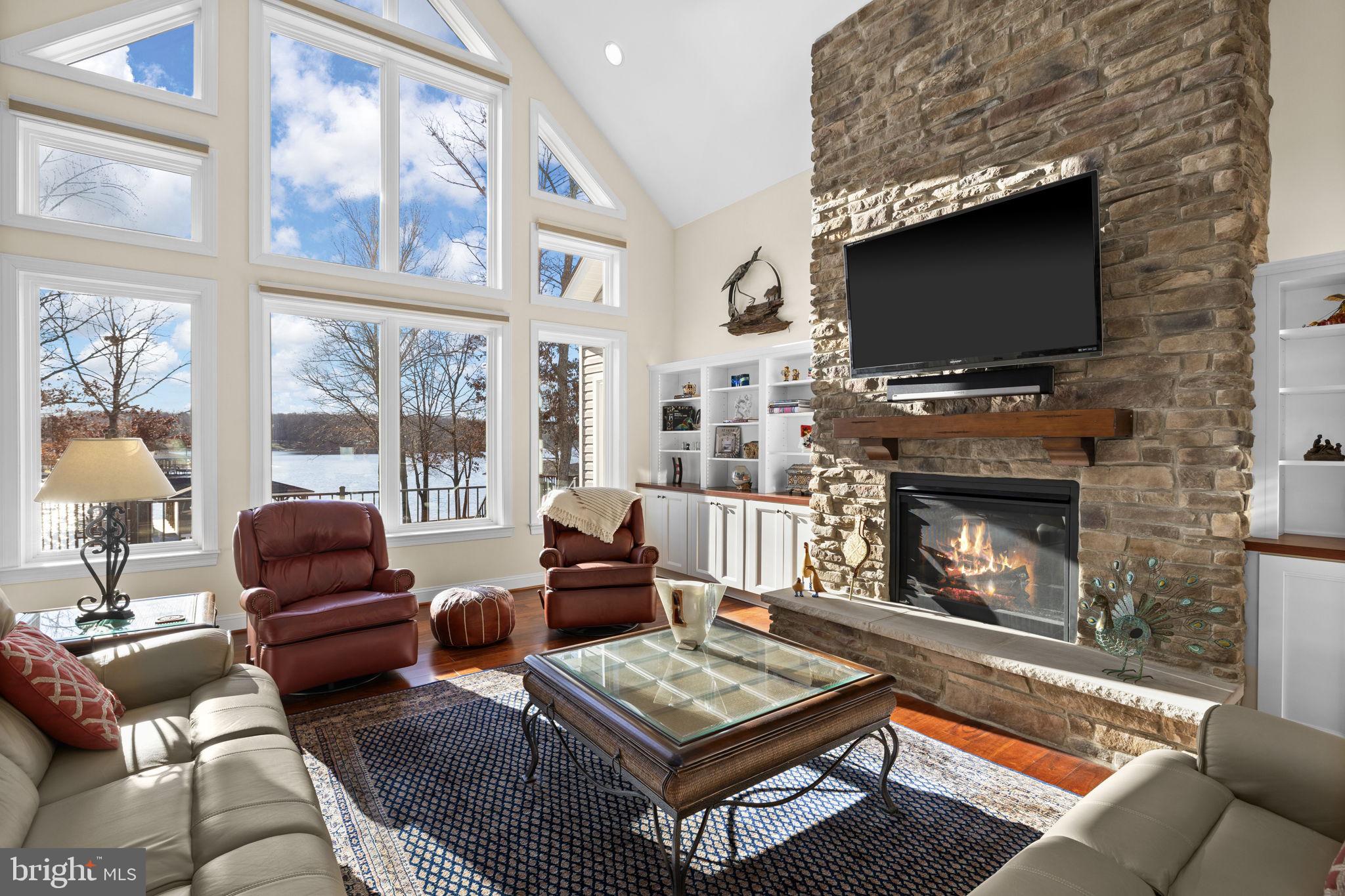 NOAH'S LANDING - Residential