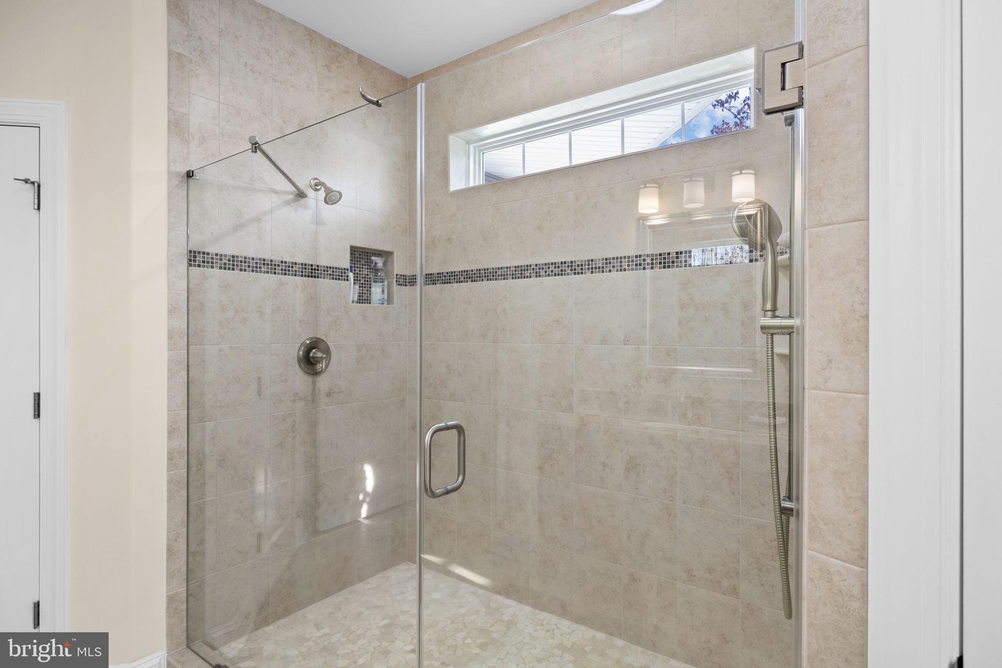 NOAH'S LANDING - Residential