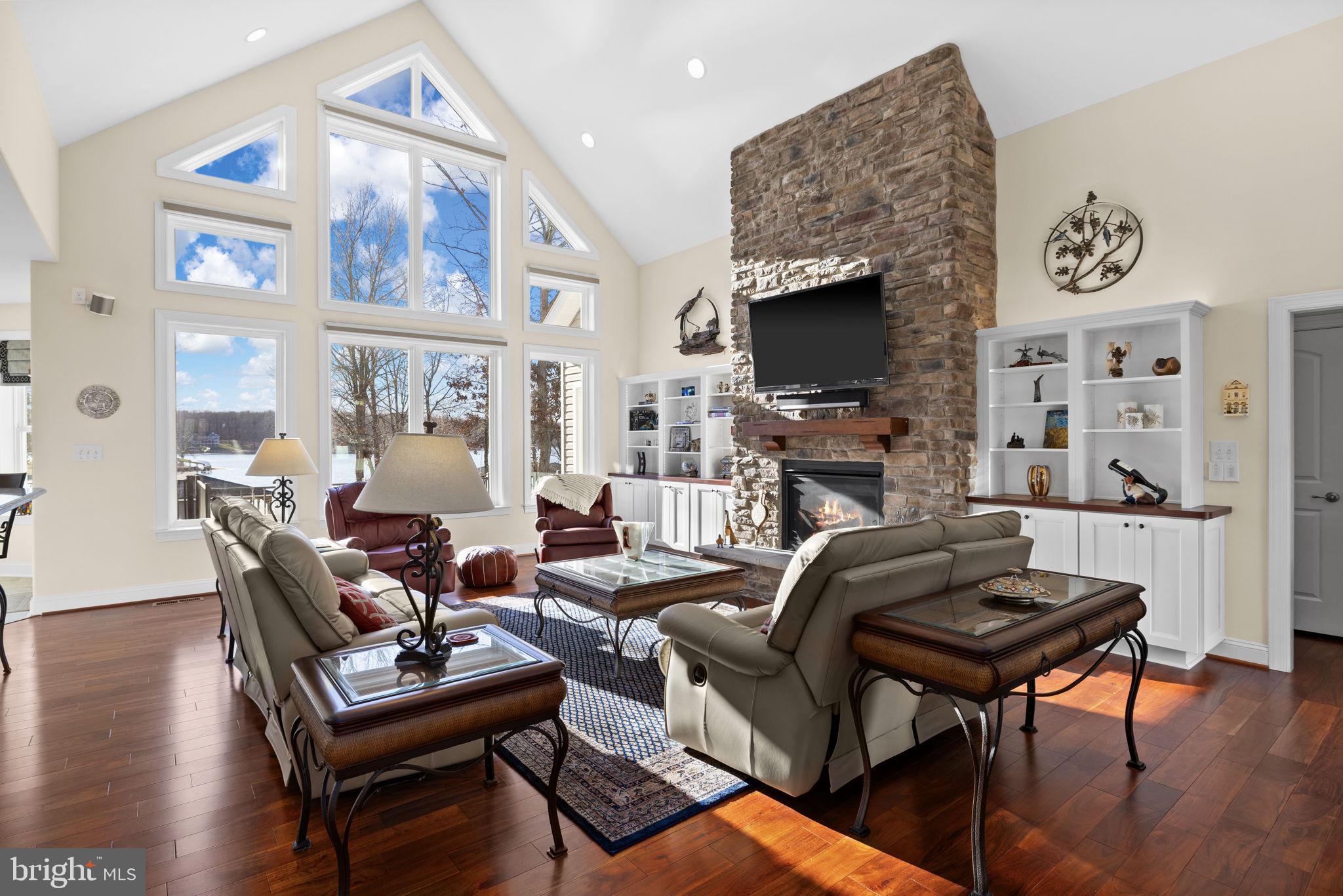 NOAH'S LANDING - Residential