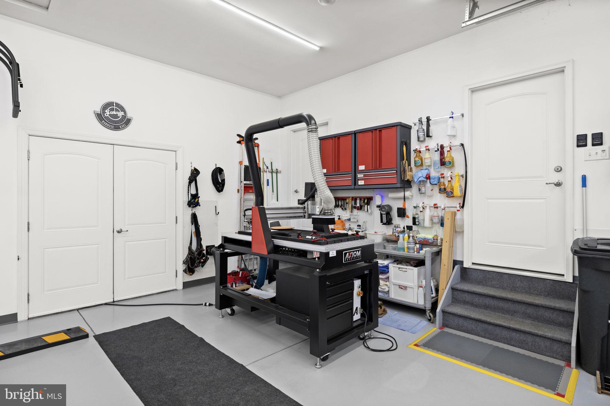 NOAH'S LANDING - Residential