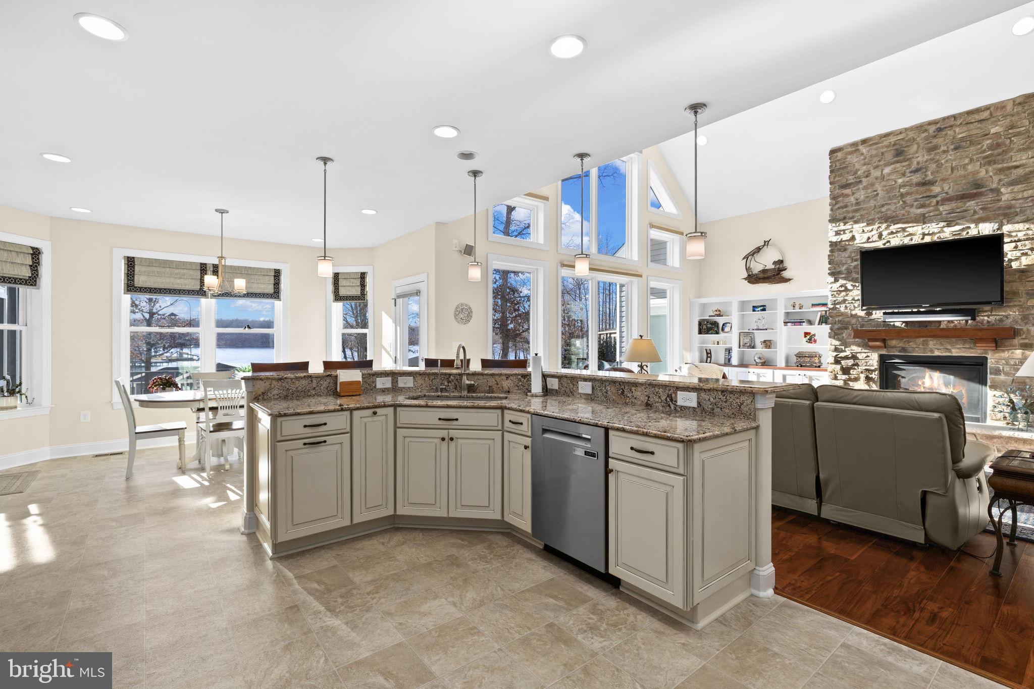 NOAH'S LANDING - Residential