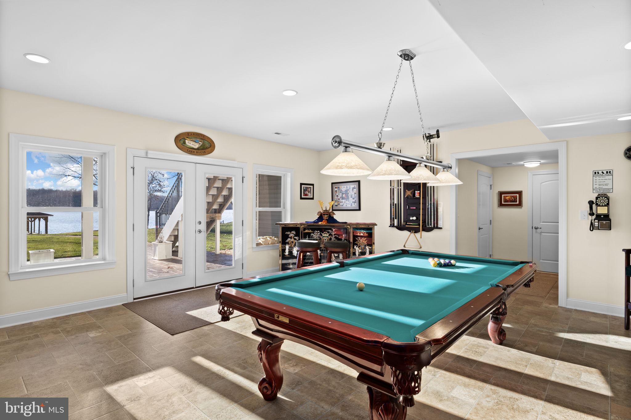 NOAH'S LANDING - Residential