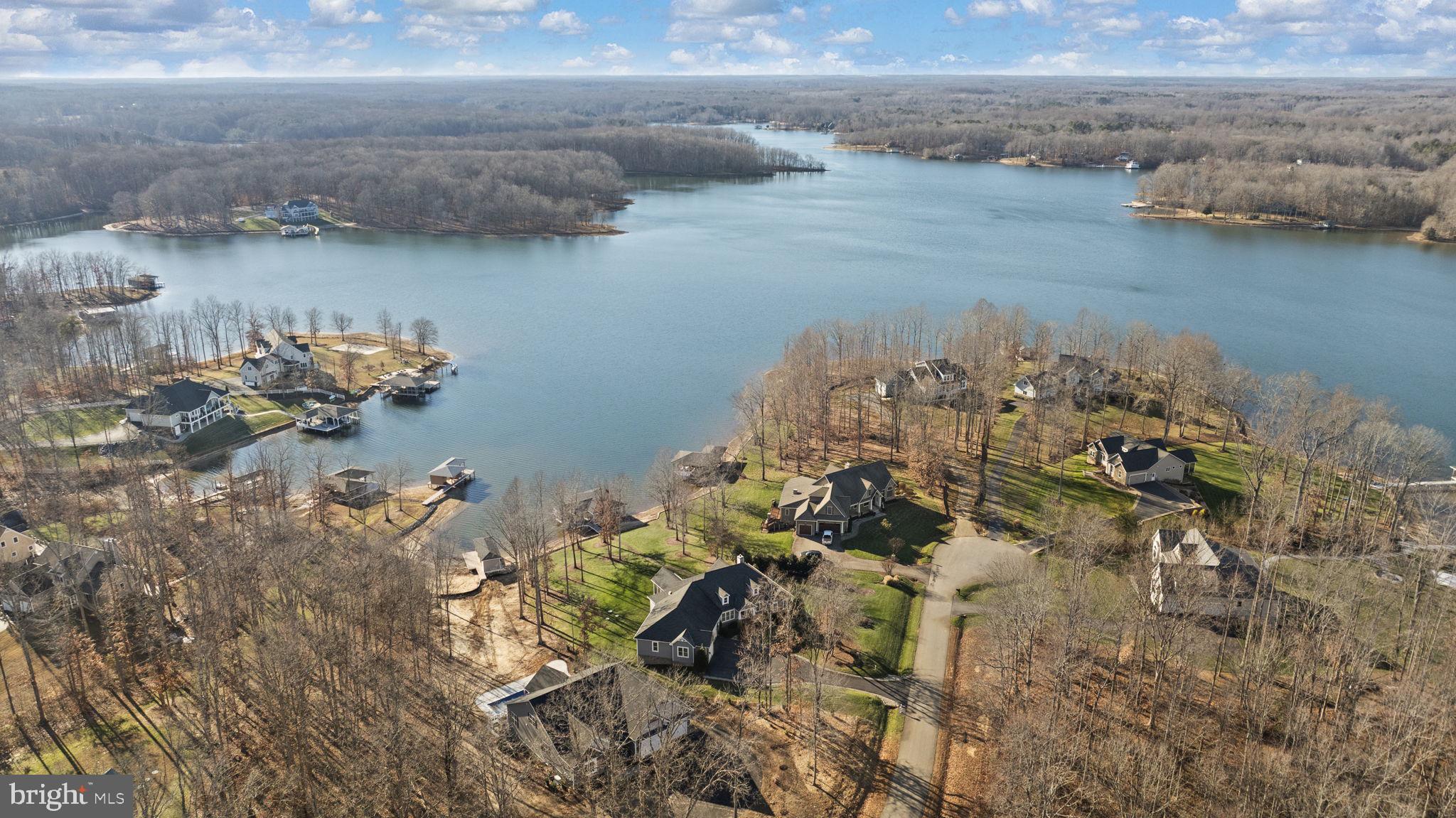 NOAH'S LANDING - Residential