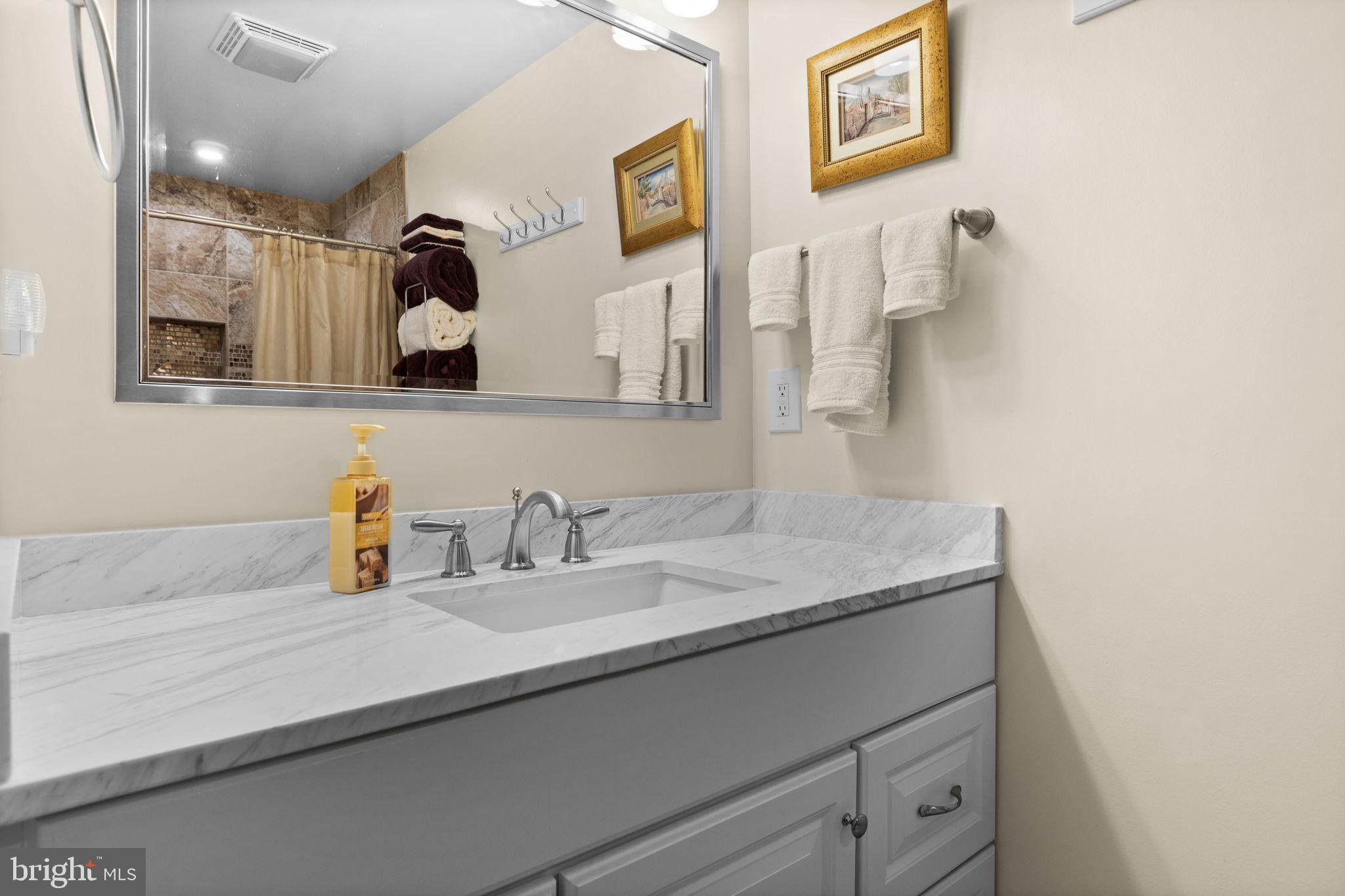 NOAH'S LANDING - Residential