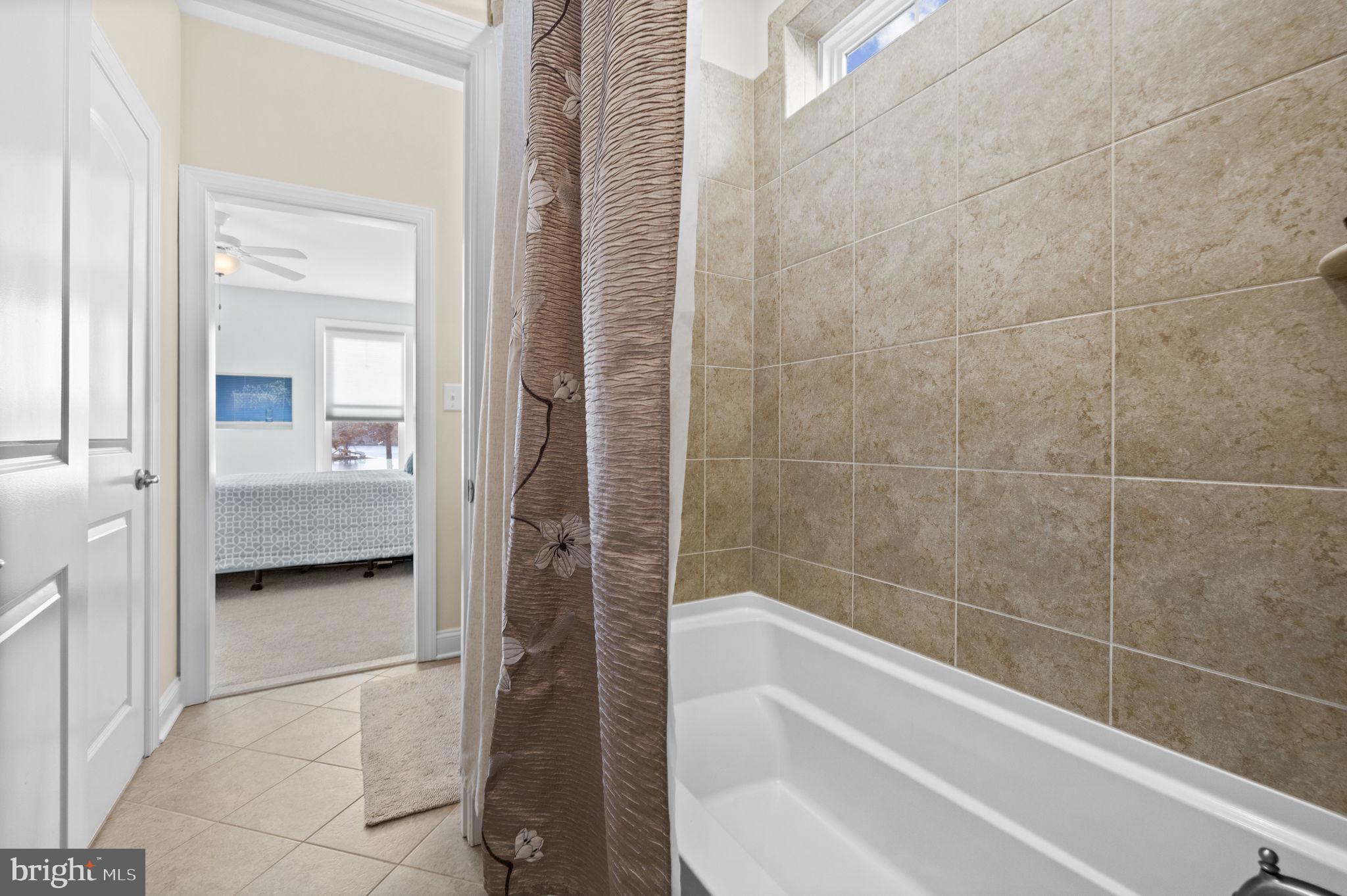 NOAH'S LANDING - Residential