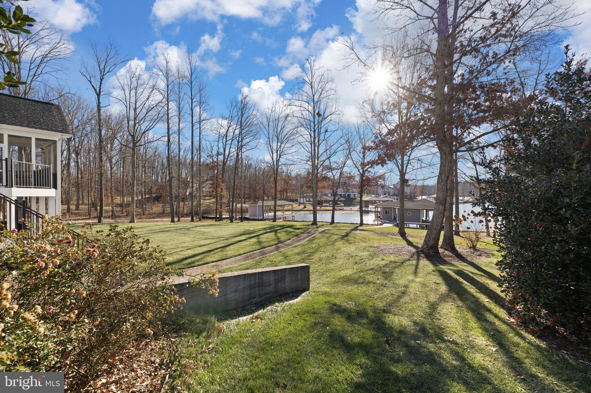 NOAH'S LANDING - Residential