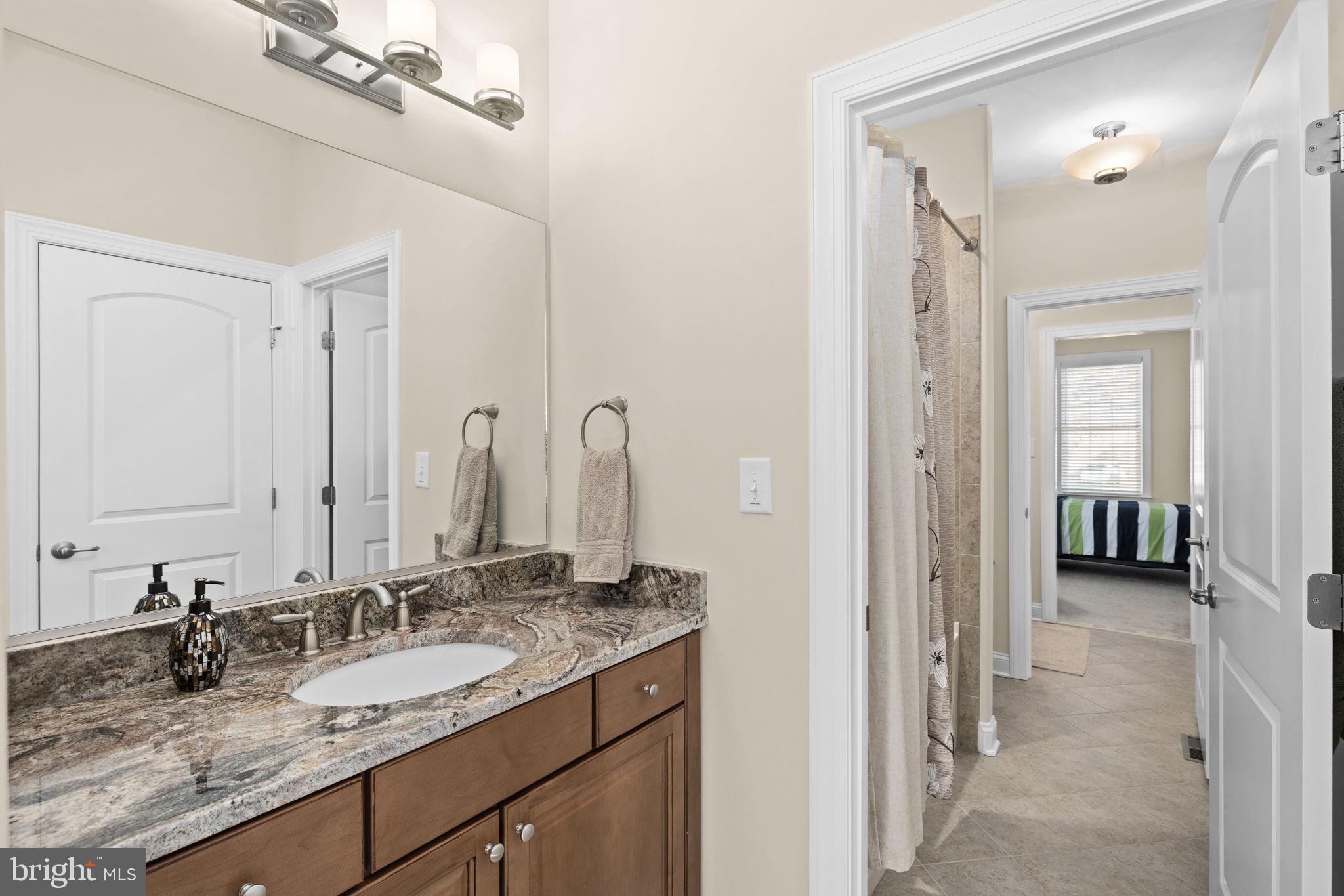 NOAH'S LANDING - Residential